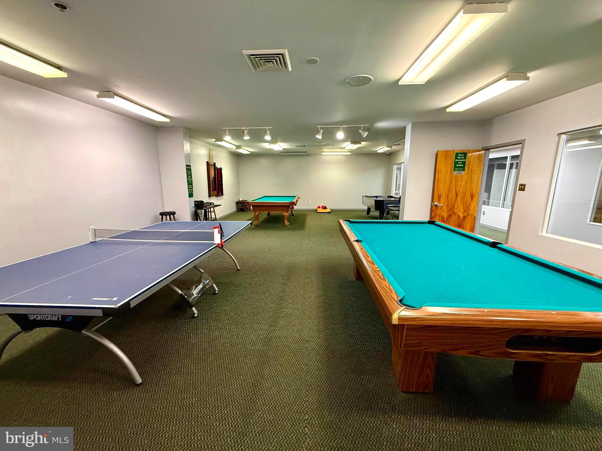 FOUNTAIN POINTE - Residential