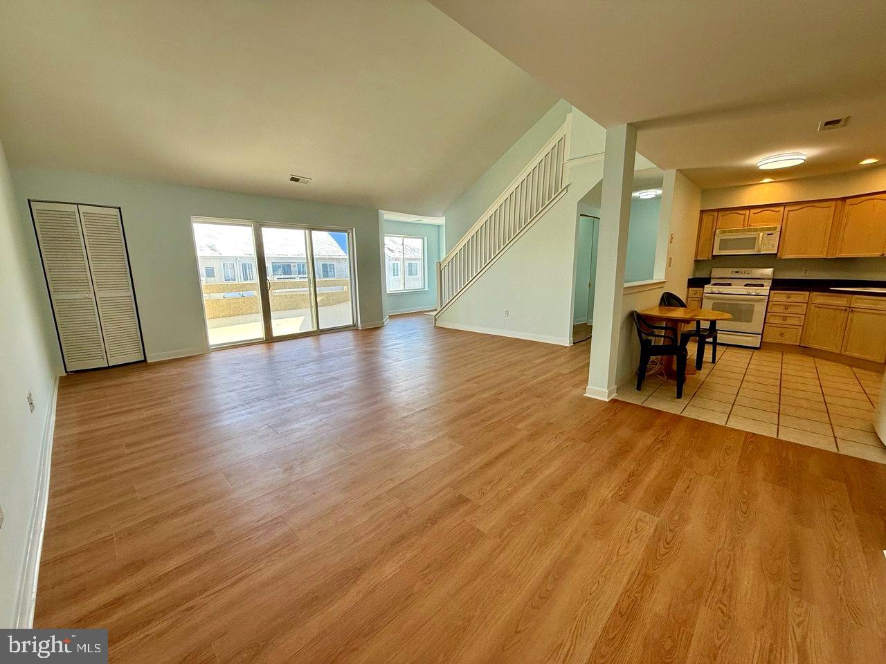 FOUNTAIN POINTE - Residential