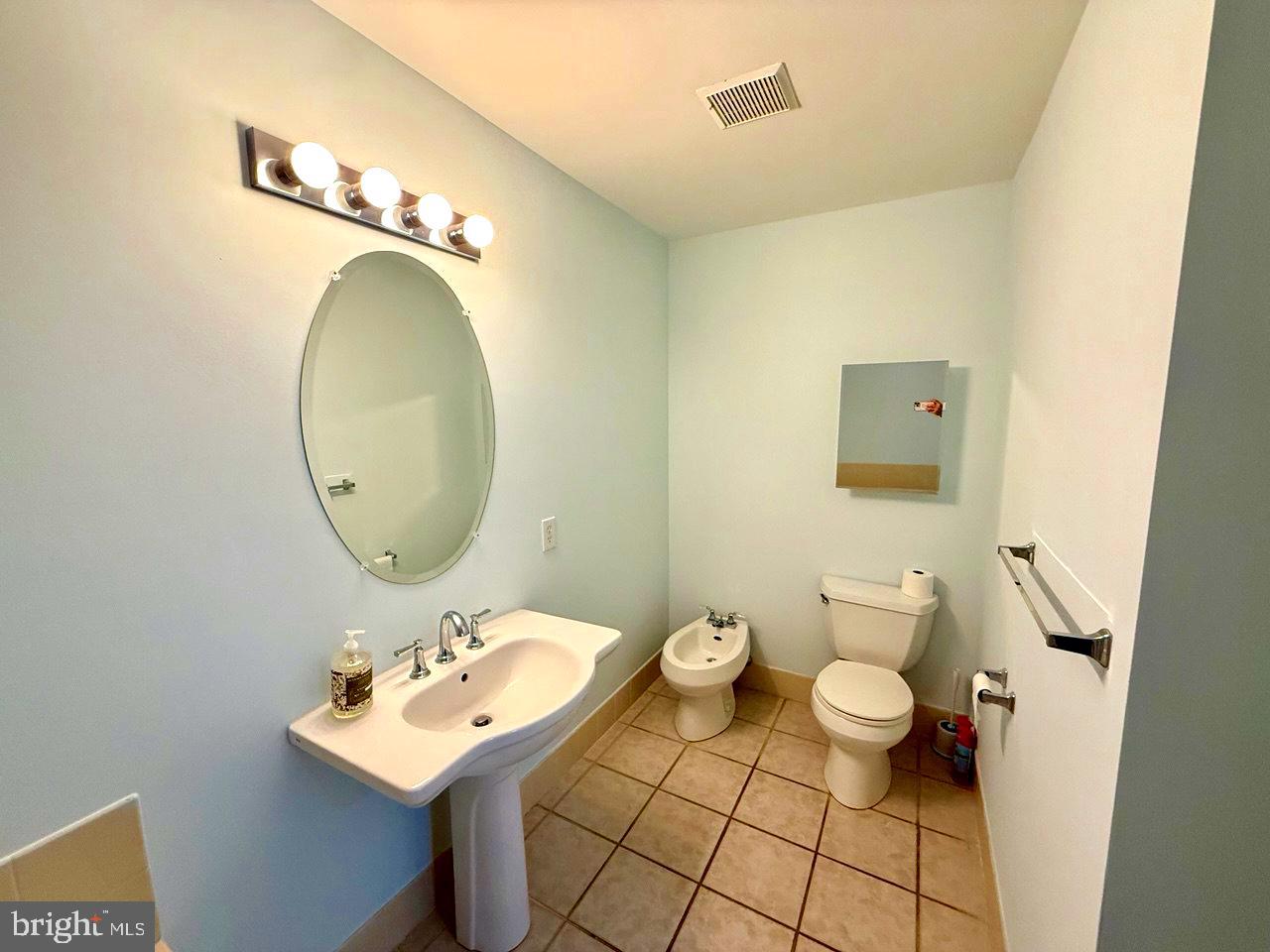 FOUNTAIN POINTE - Residential