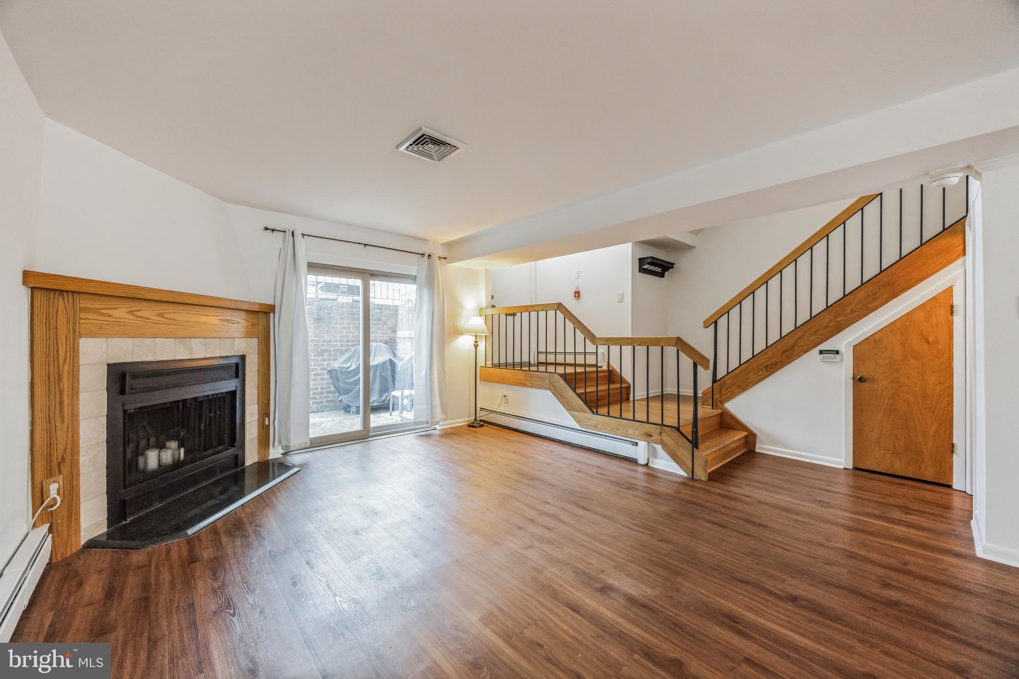 GRADUATE HOSPITAL - Residential Lease