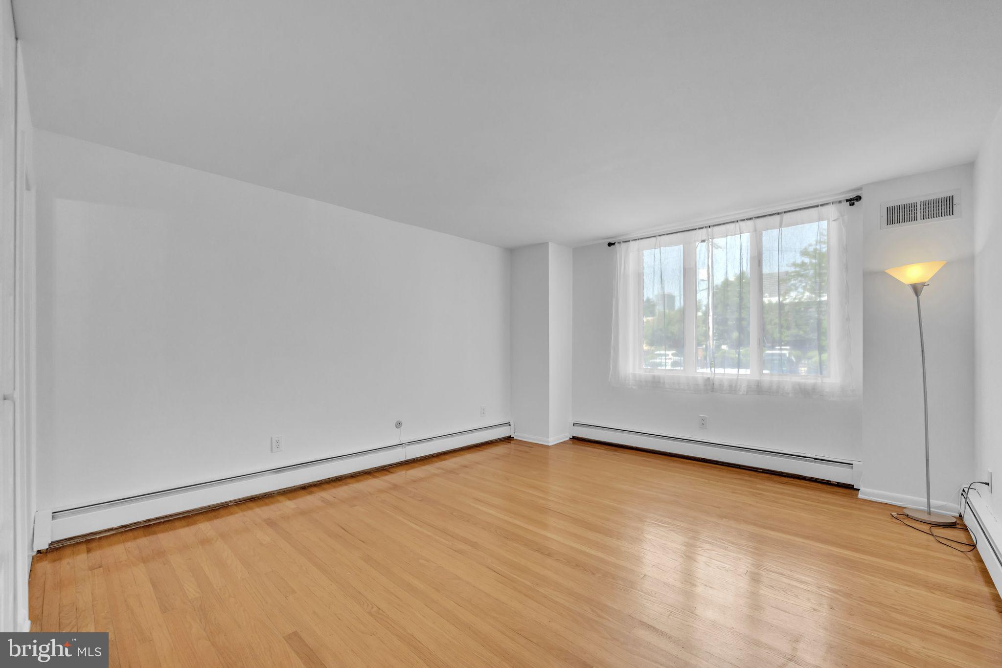 GRADUATE HOSPITAL - Residential Lease