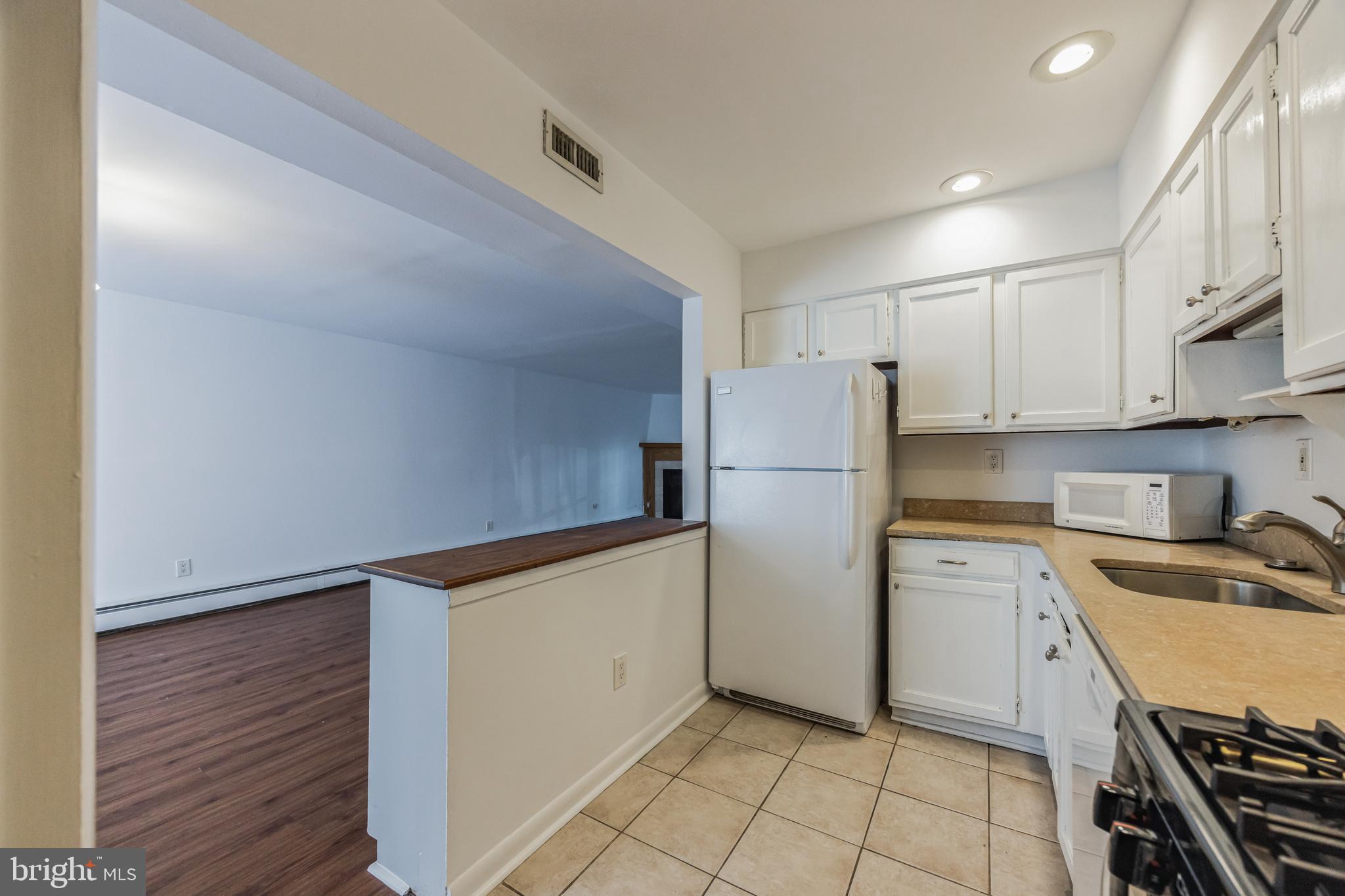 GRADUATE HOSPITAL - Residential Lease