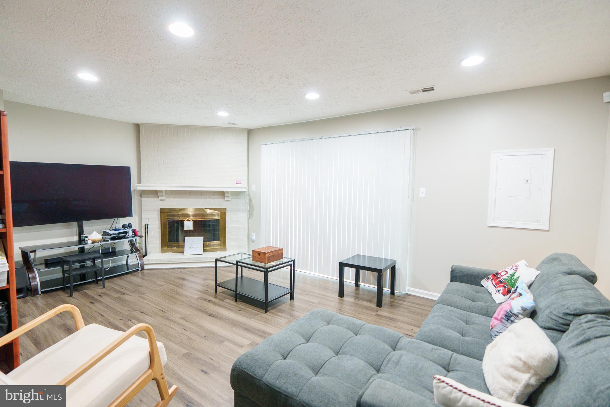 2133 N ANVIL LANE