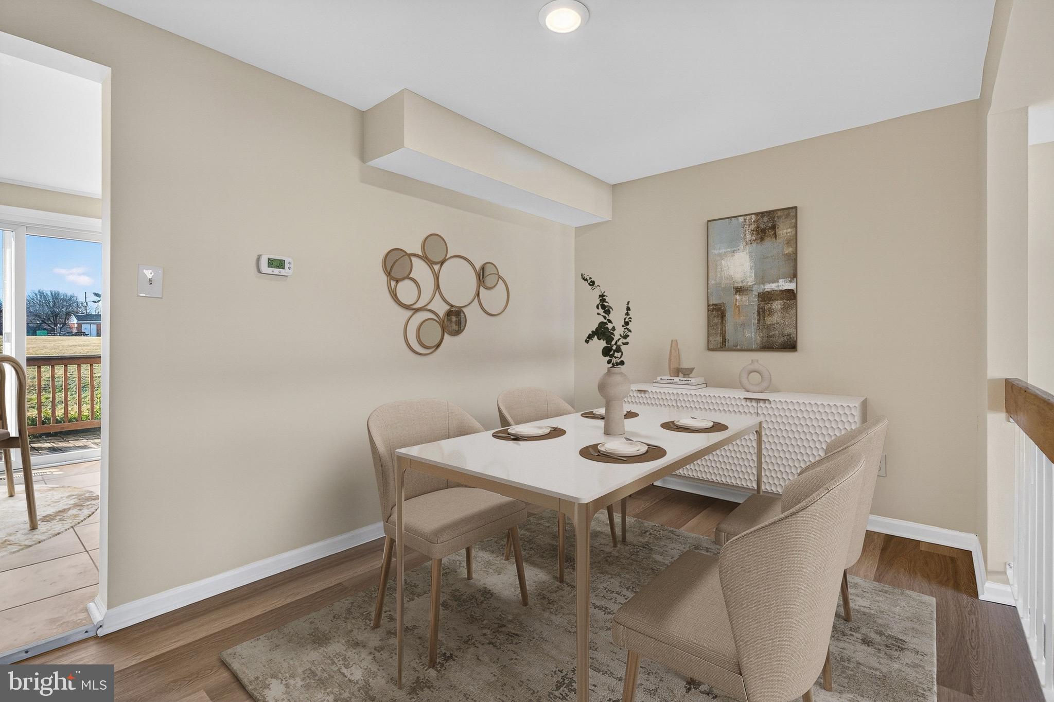 KINGS COURT - Residential