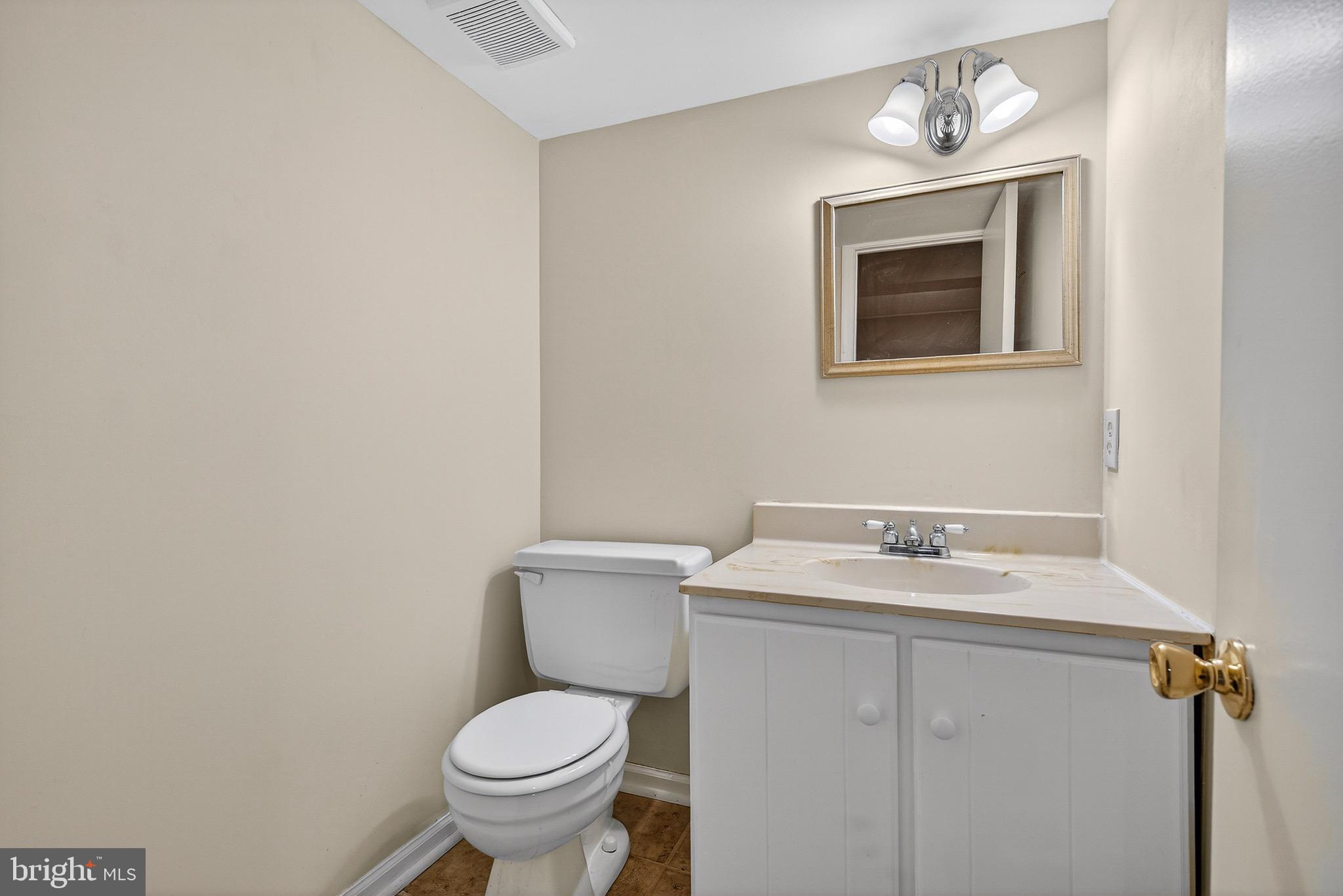 KINGS COURT - Residential