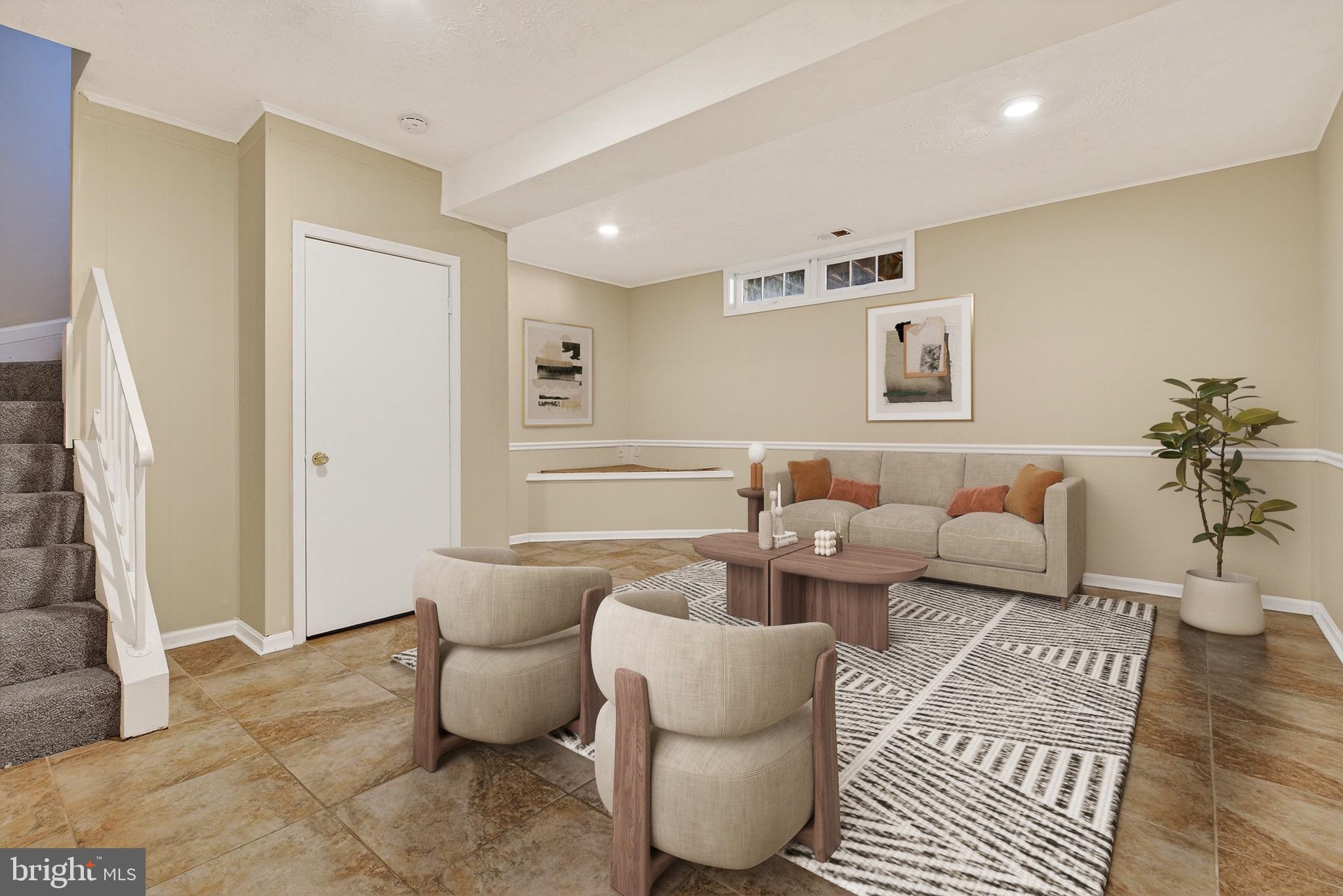 KINGS COURT - Residential