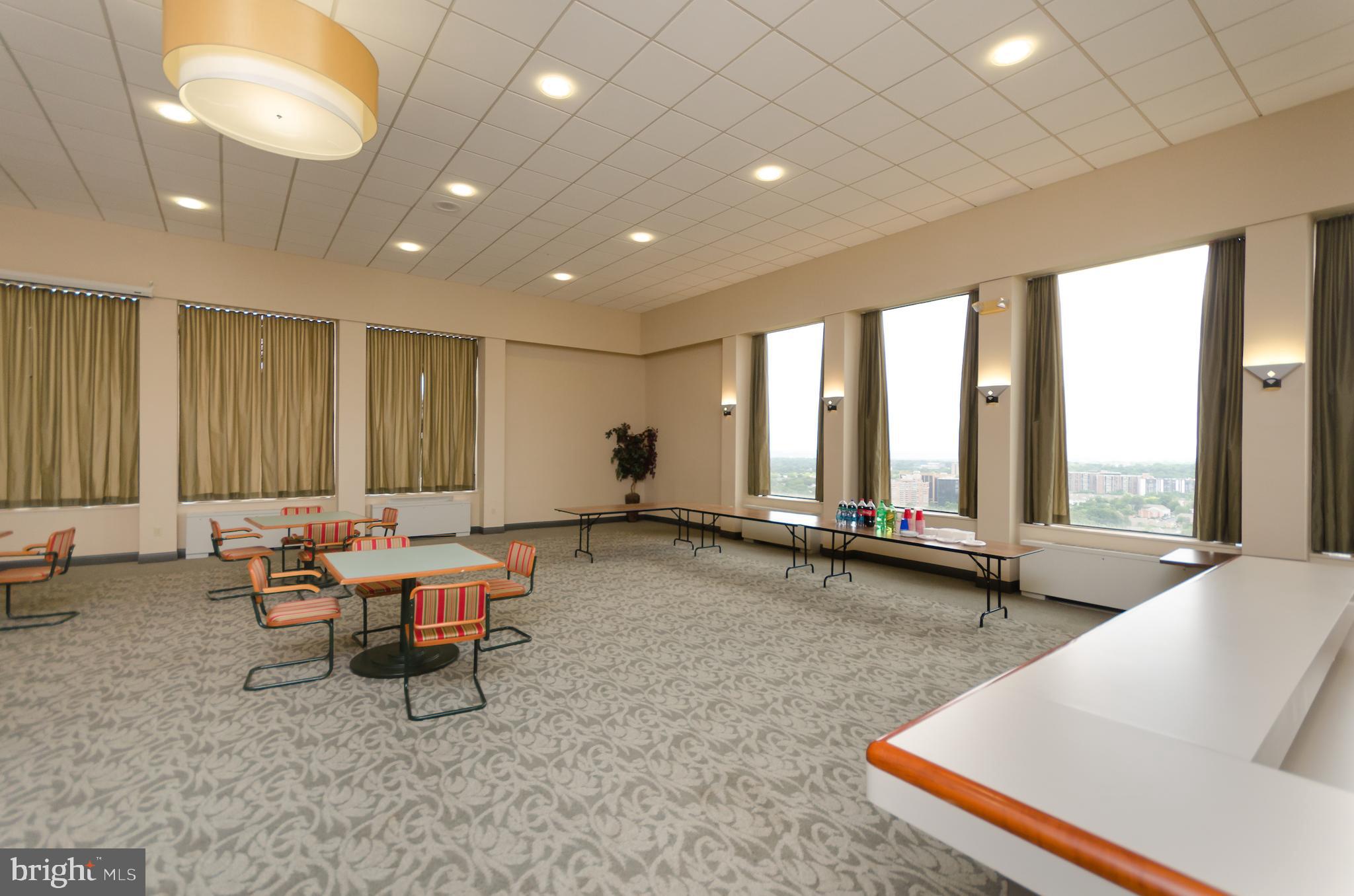 SKYLINE PLAZA - Residential