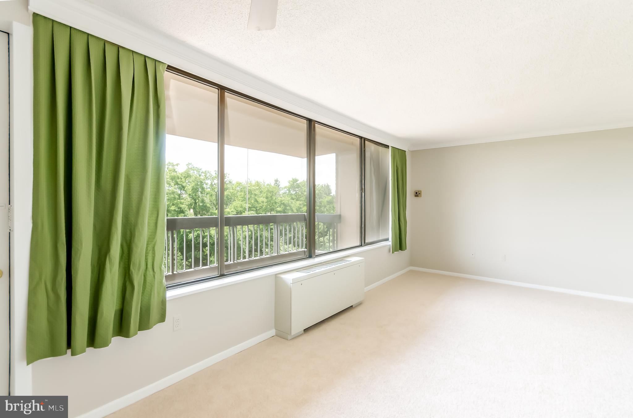 SKYLINE PLAZA - Residential