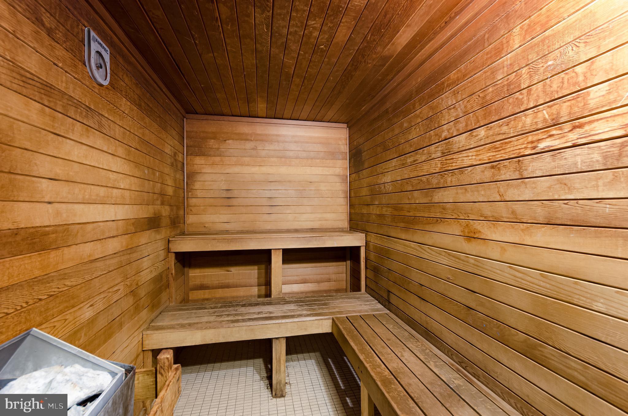 SKYLINE PLAZA - Residential