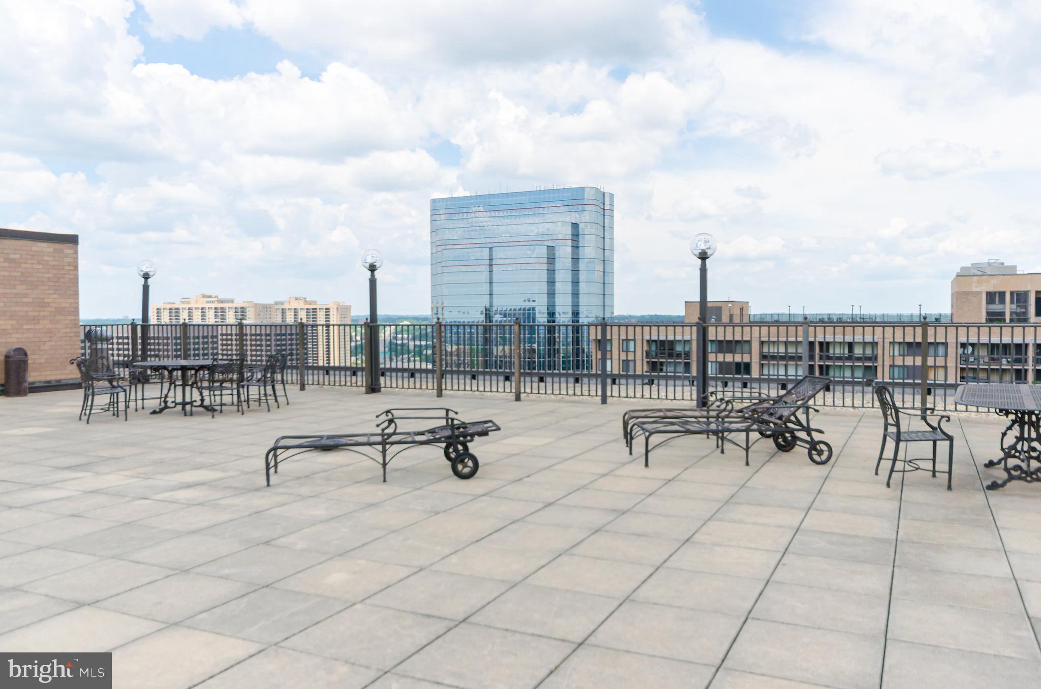 SKYLINE PLAZA - Residential