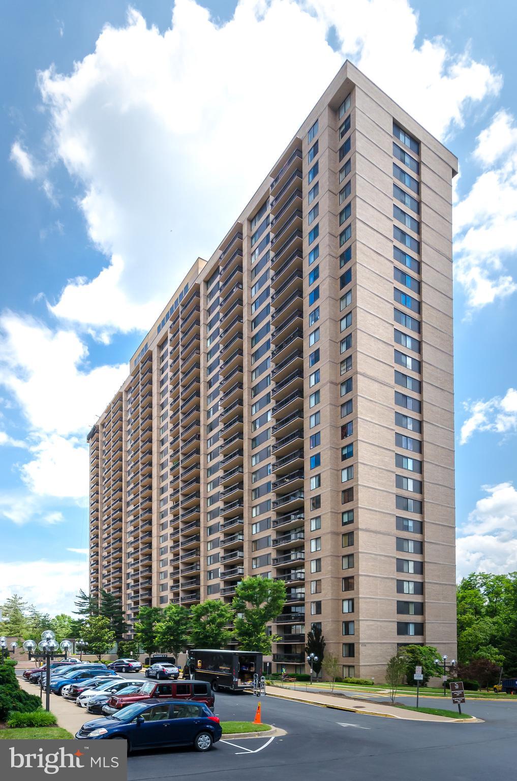 SKYLINE PLAZA - Residential