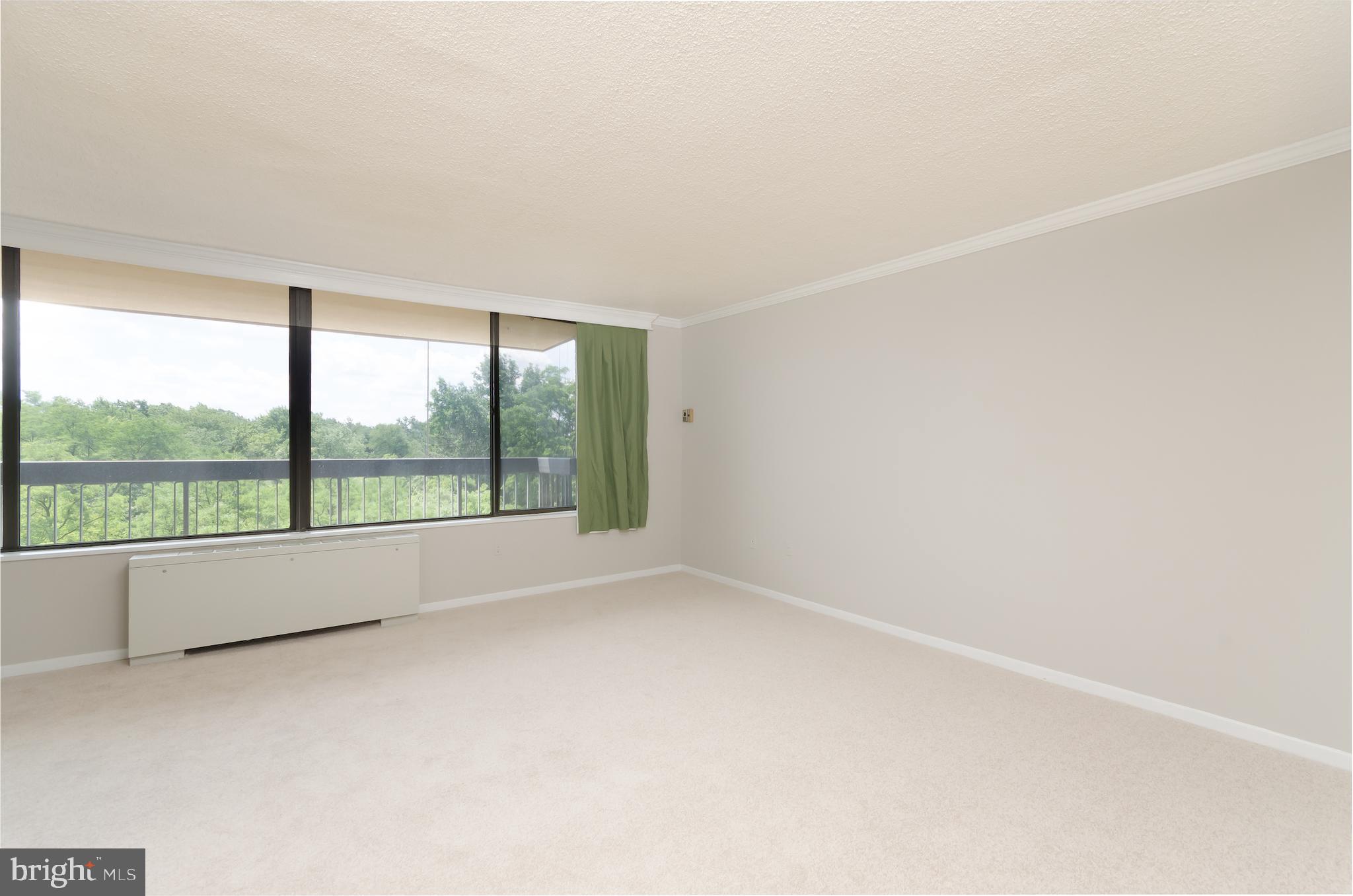 SKYLINE PLAZA - Residential