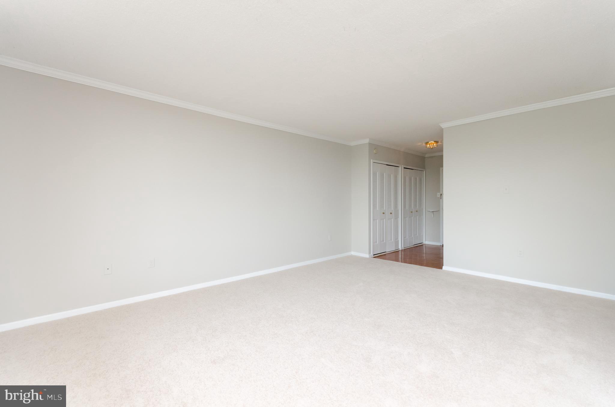 SKYLINE PLAZA - Residential