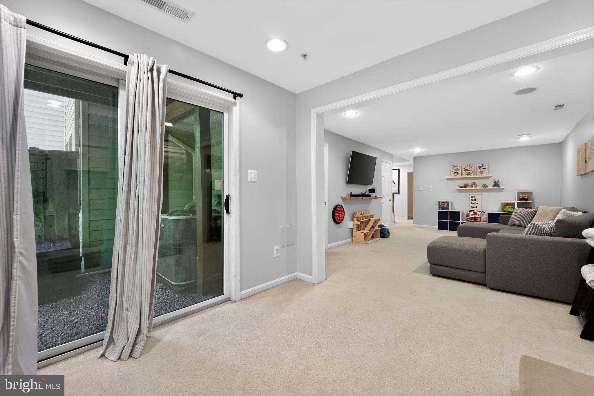 CHAPEL GROVE - Residential