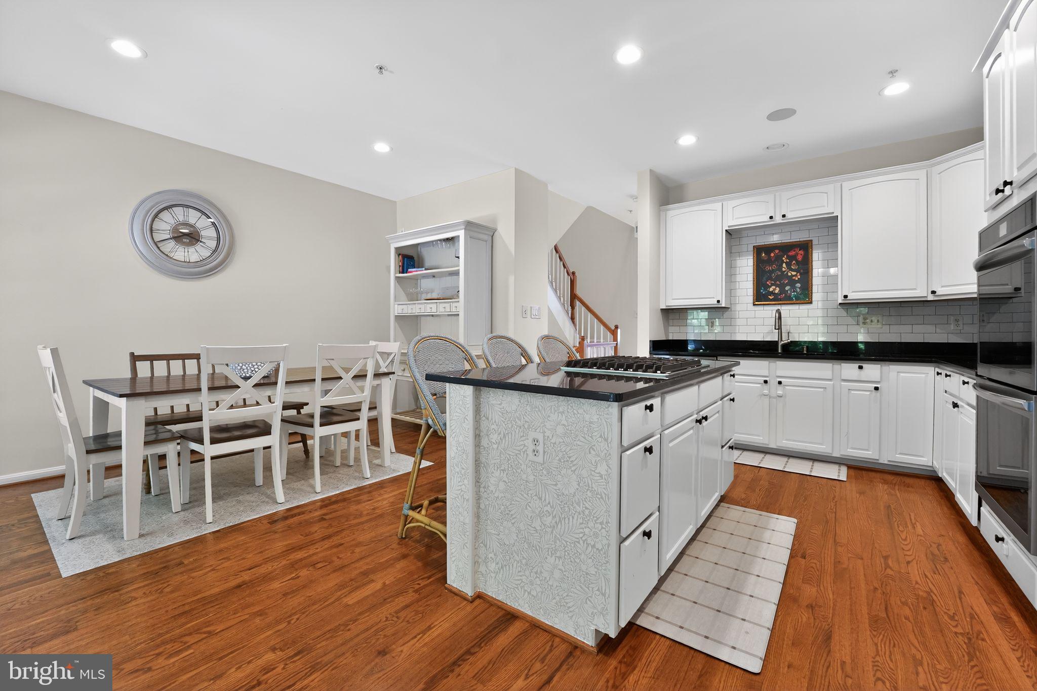 CHAPEL GROVE - Residential