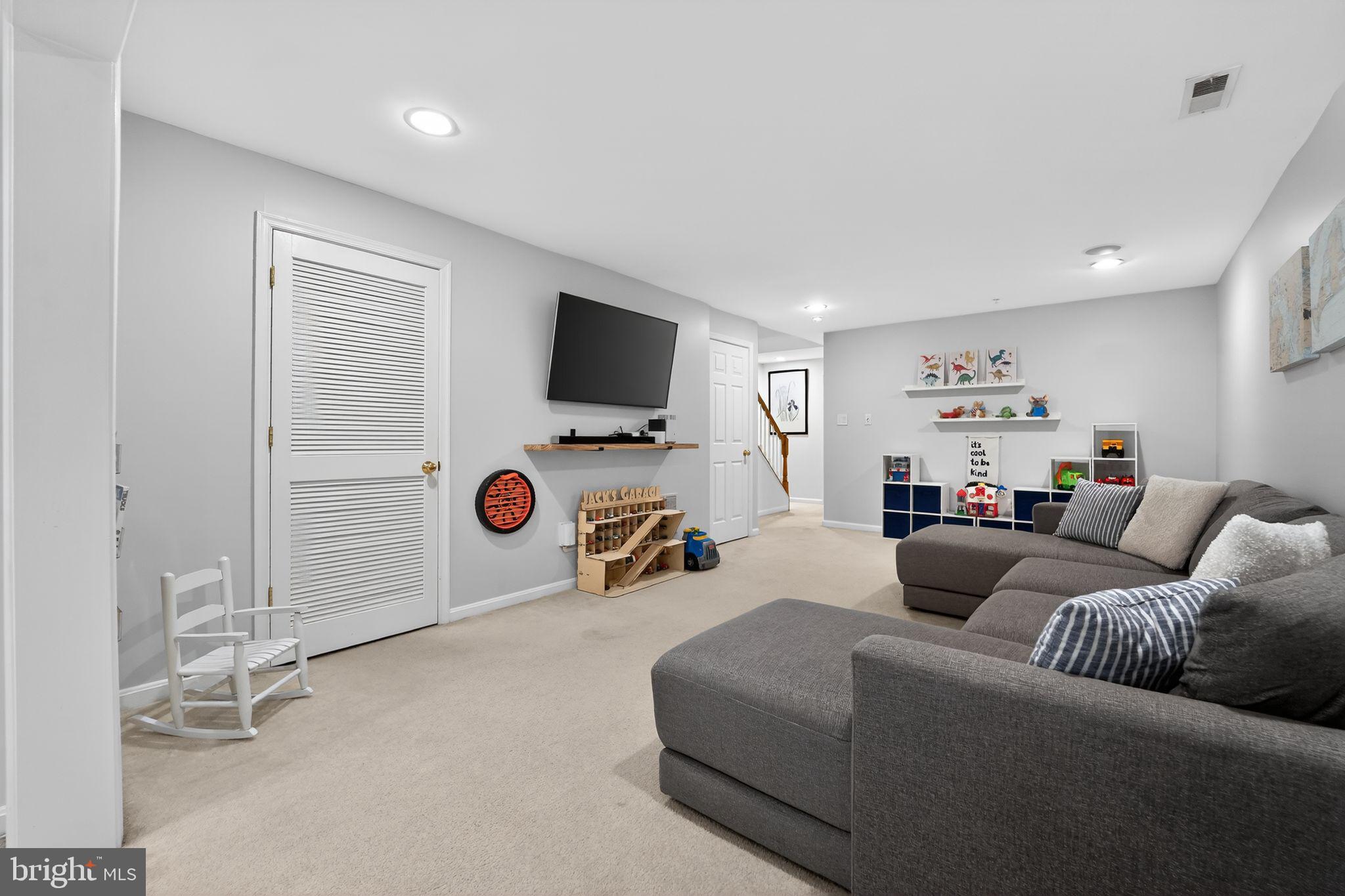 CHAPEL GROVE - Residential