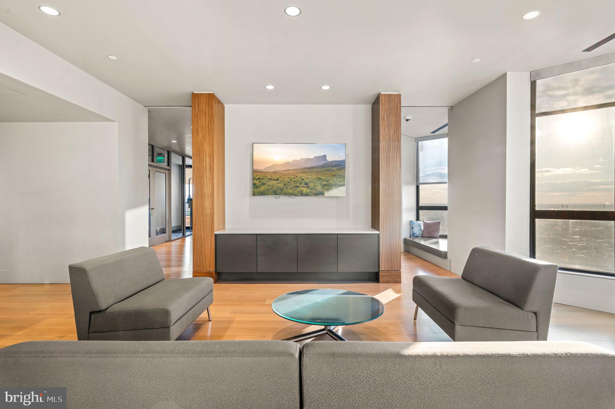 RITTENHOUSE SQUARE - Residential Lease