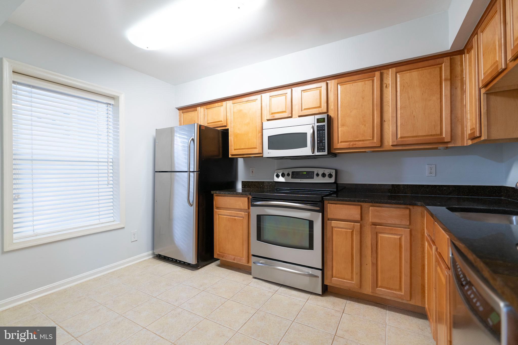 FOUR WINDS AT OAKTON - Residential