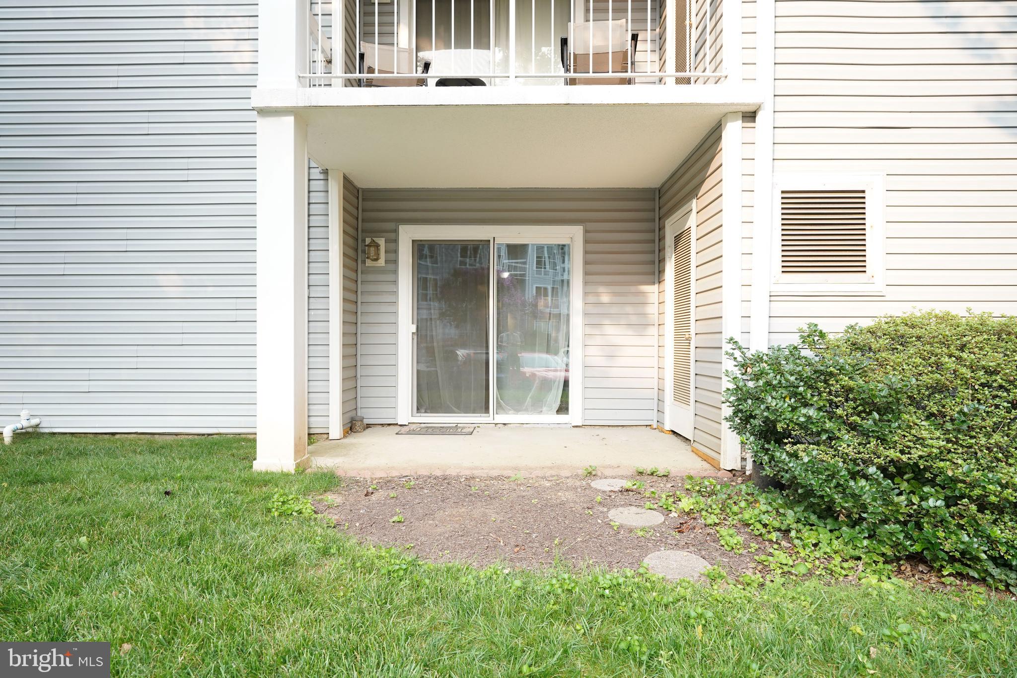 FOUR WINDS AT OAKTON - Residential