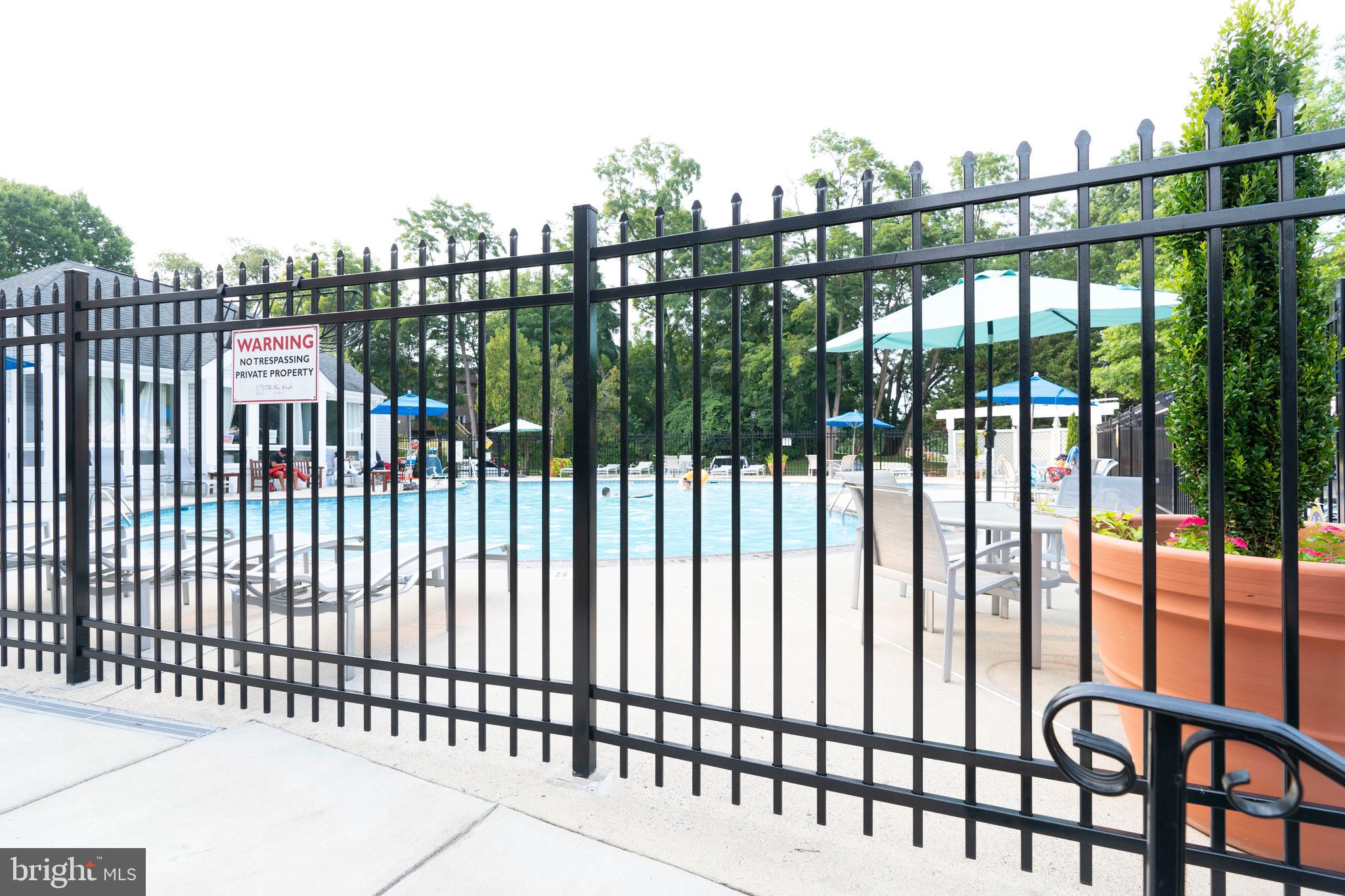 FOUR WINDS AT OAKTON - Residential