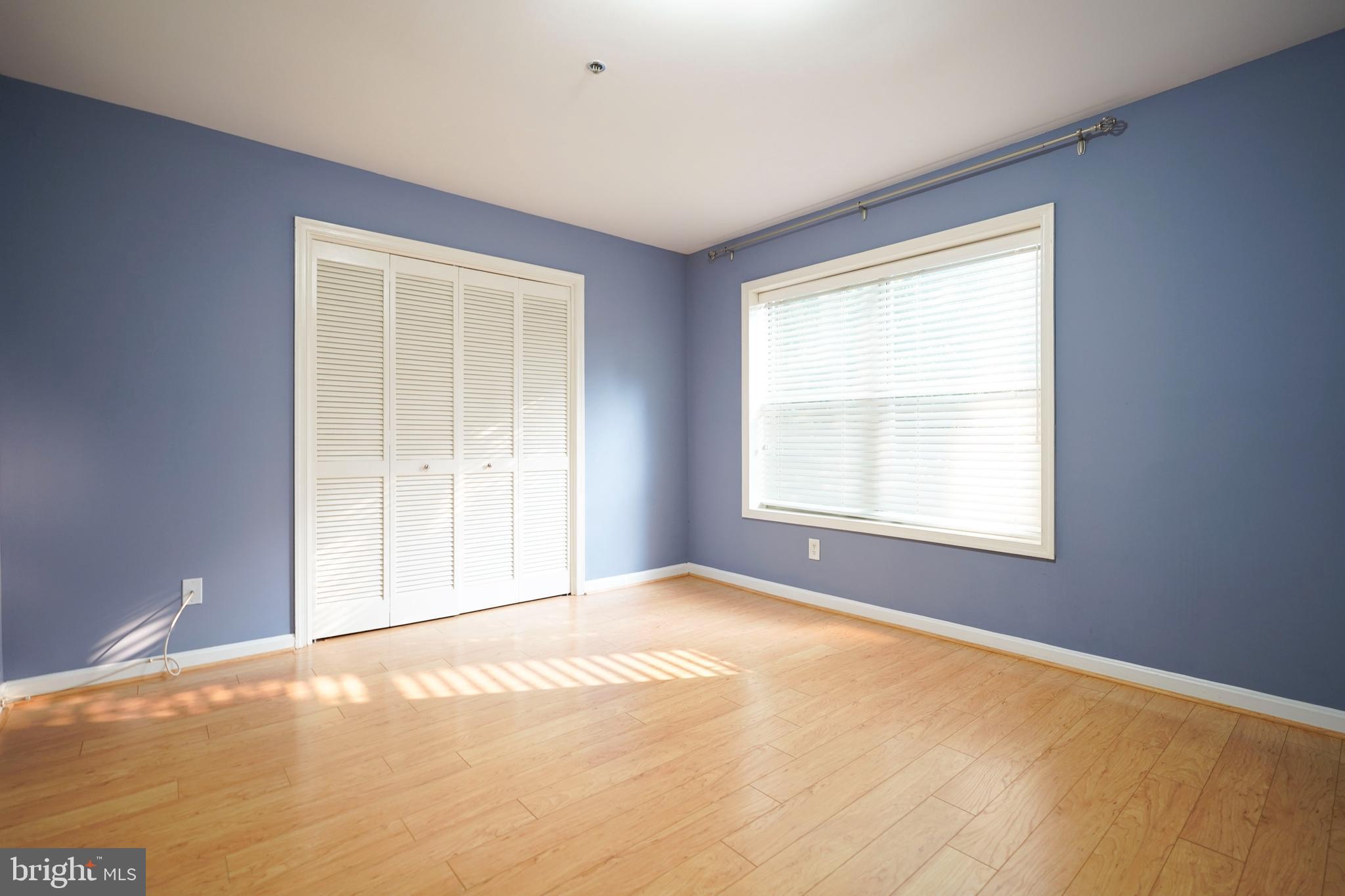 FOUR WINDS AT OAKTON - Residential