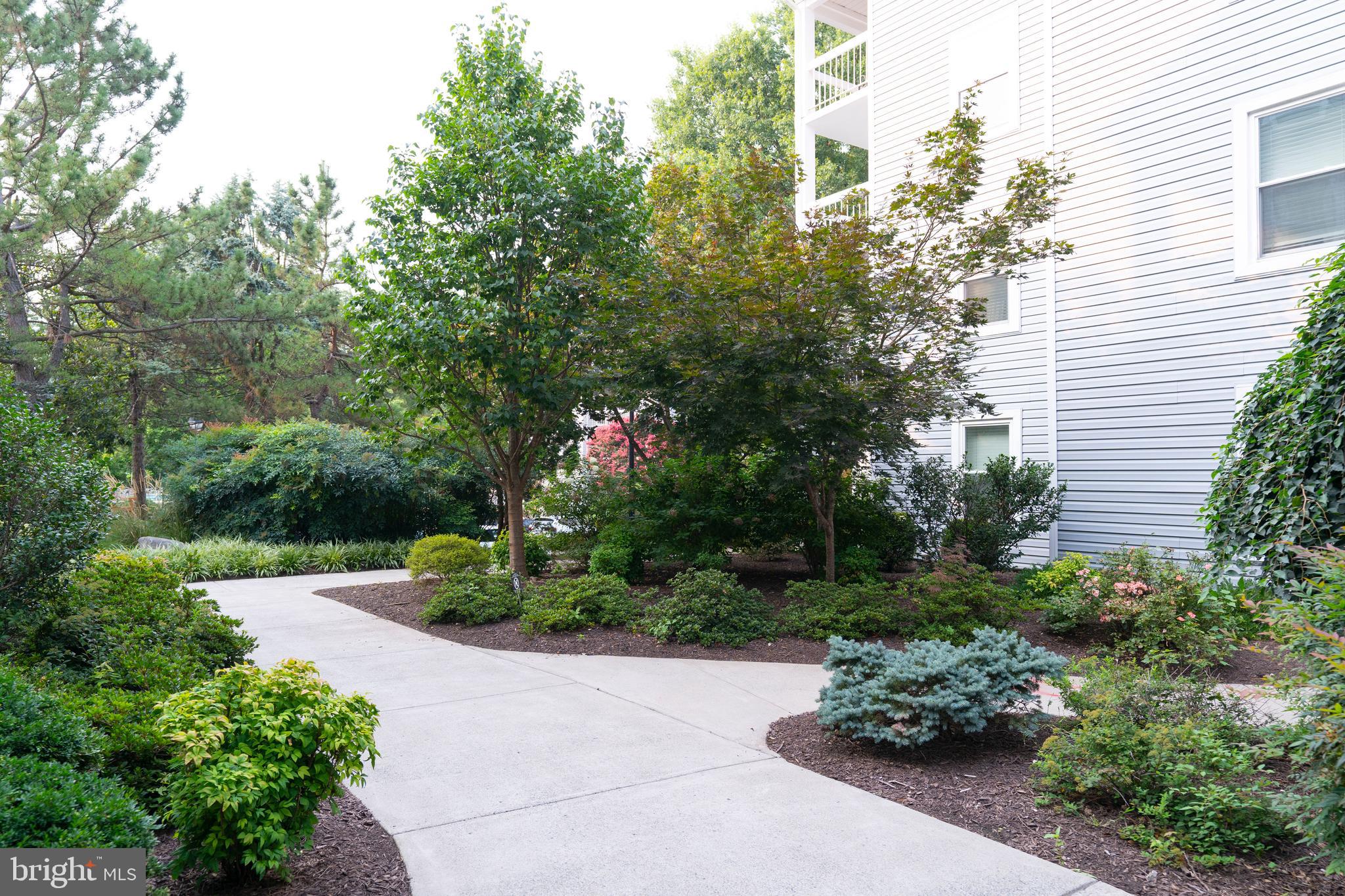 FOUR WINDS AT OAKTON - Residential