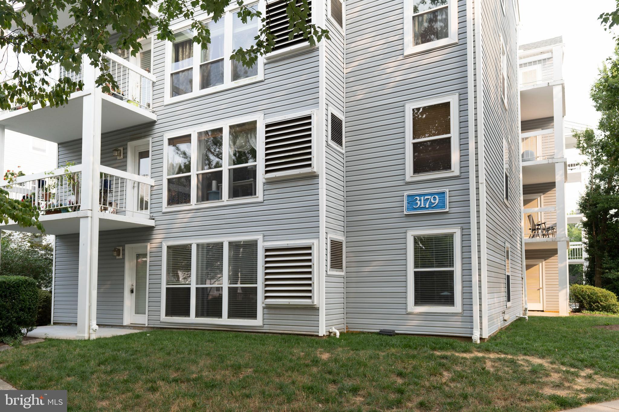 FOUR WINDS AT OAKTON - Residential