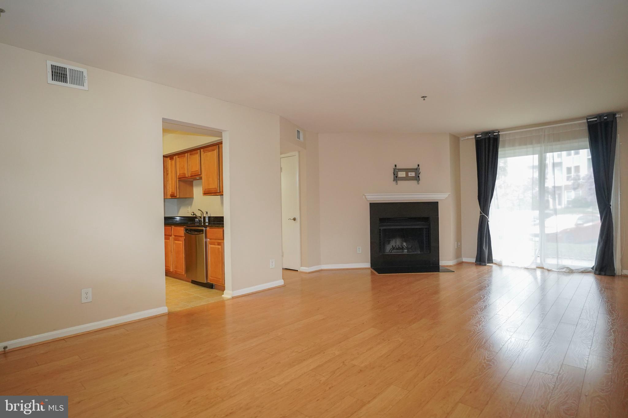 FOUR WINDS AT OAKTON - Residential