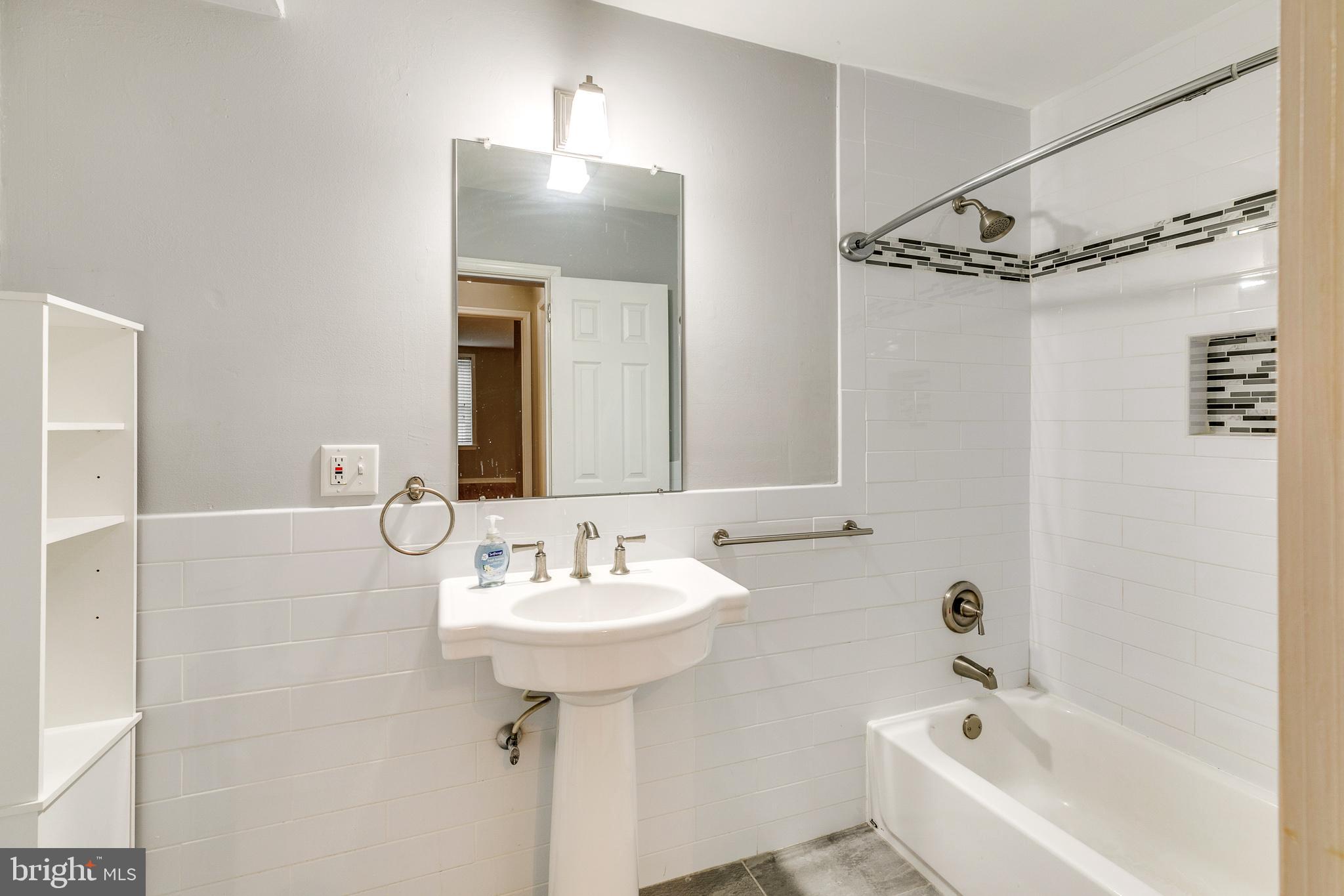 RITTENHOUSE SQUARE - Residential Lease