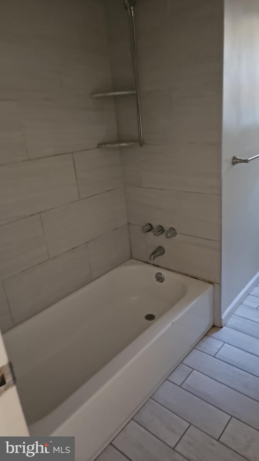 CHELTENHAM VIL - Residential Lease