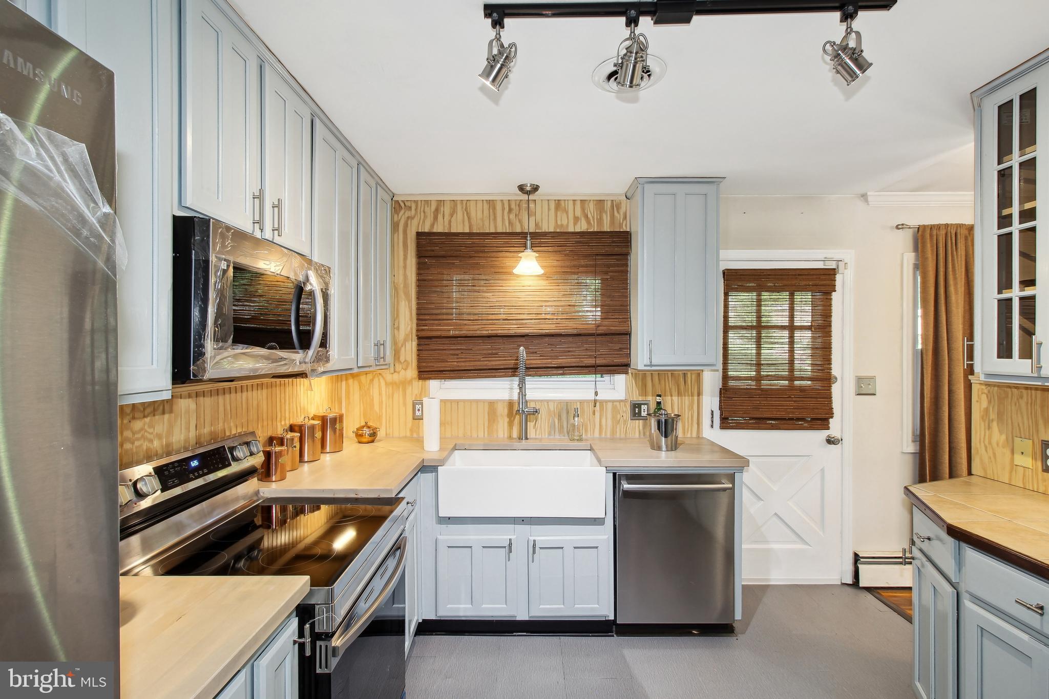 VALLEY VIEW - Residential