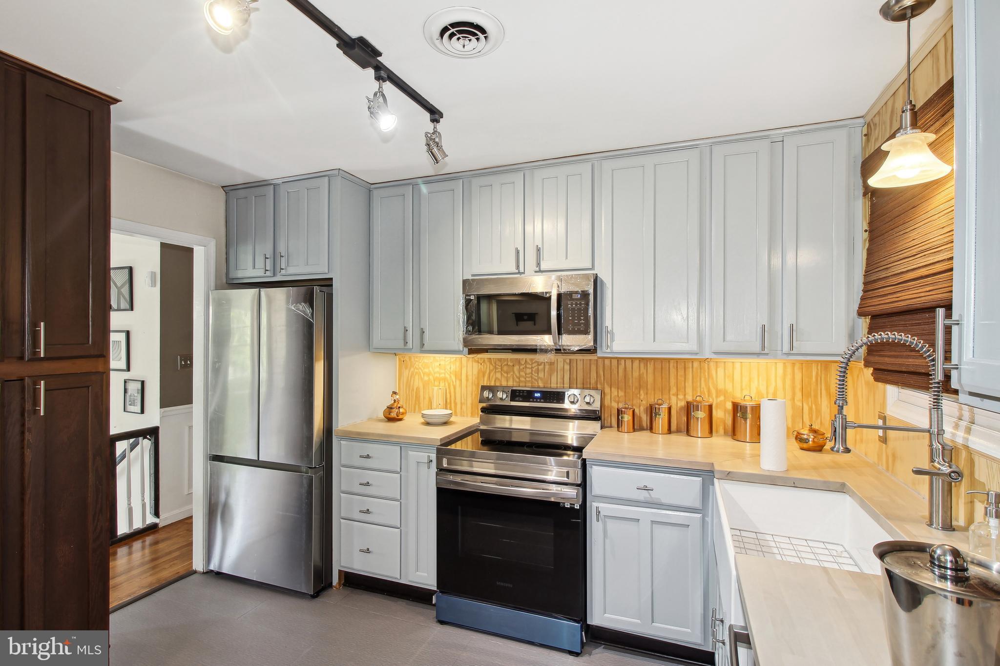 VALLEY VIEW - Residential