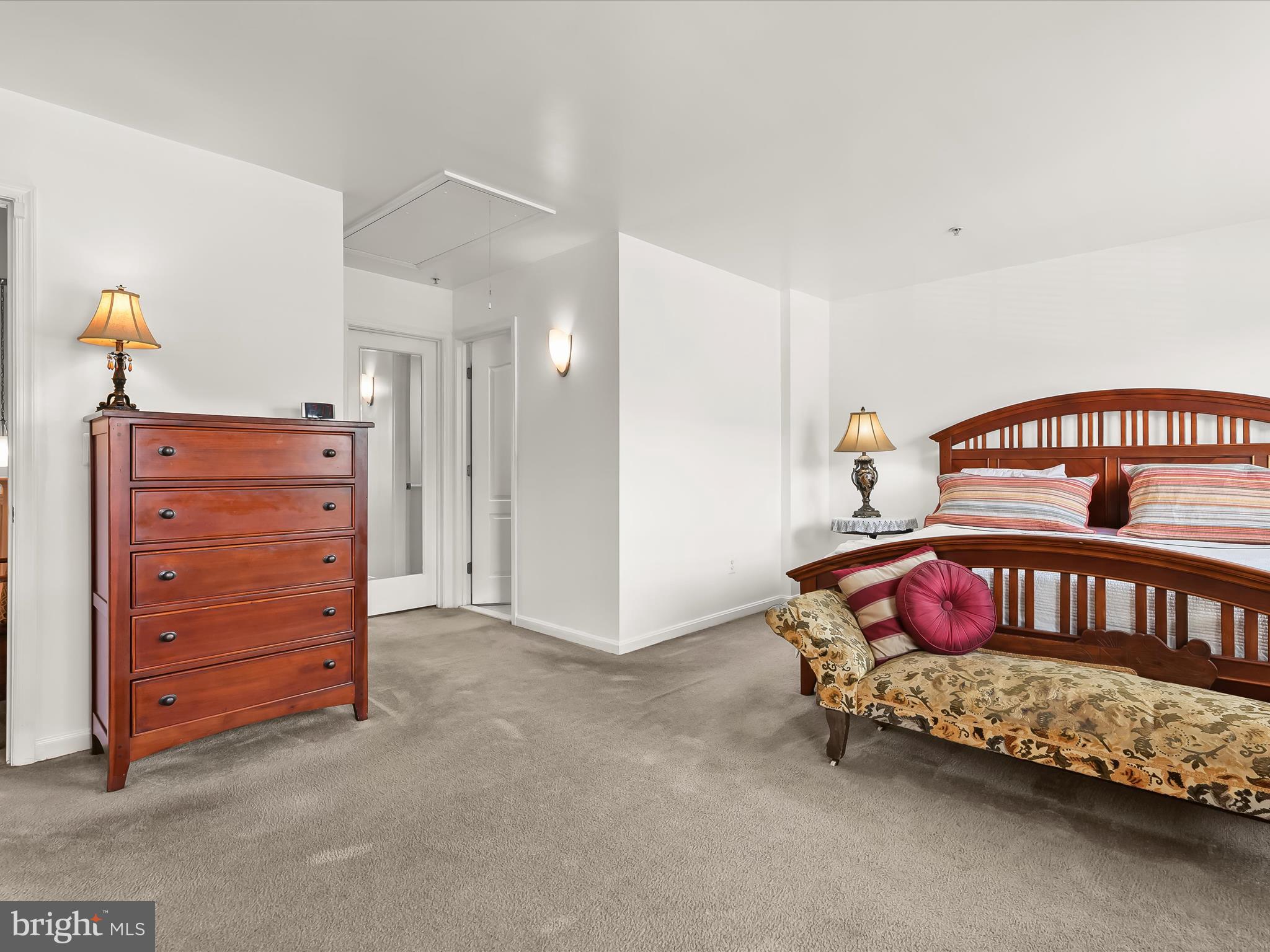 RESERVOIR RIDGE - Residential