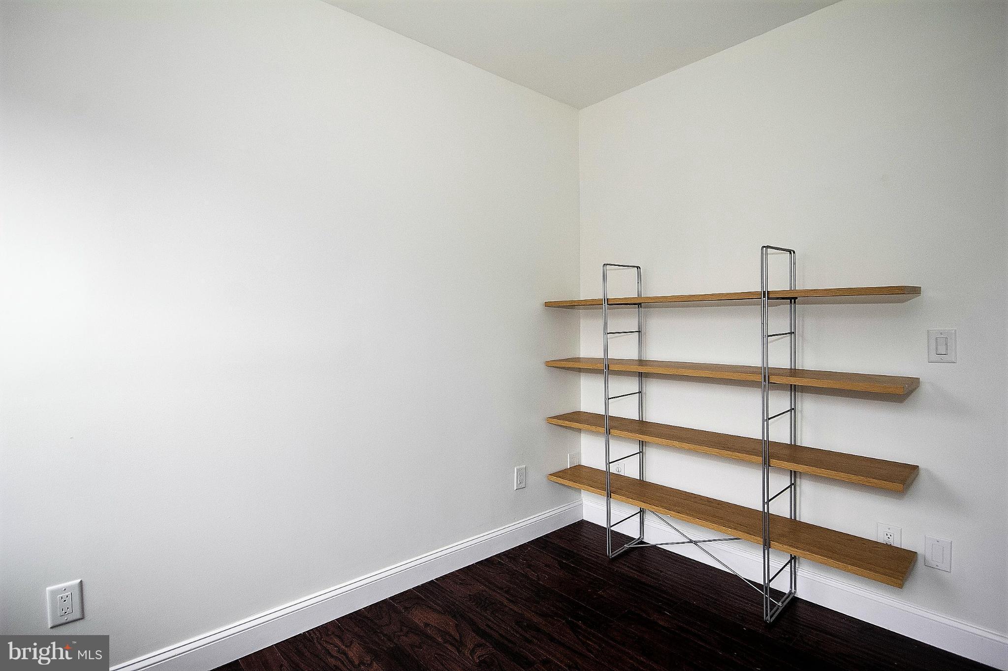 LITTLE ITALY - Residential Lease