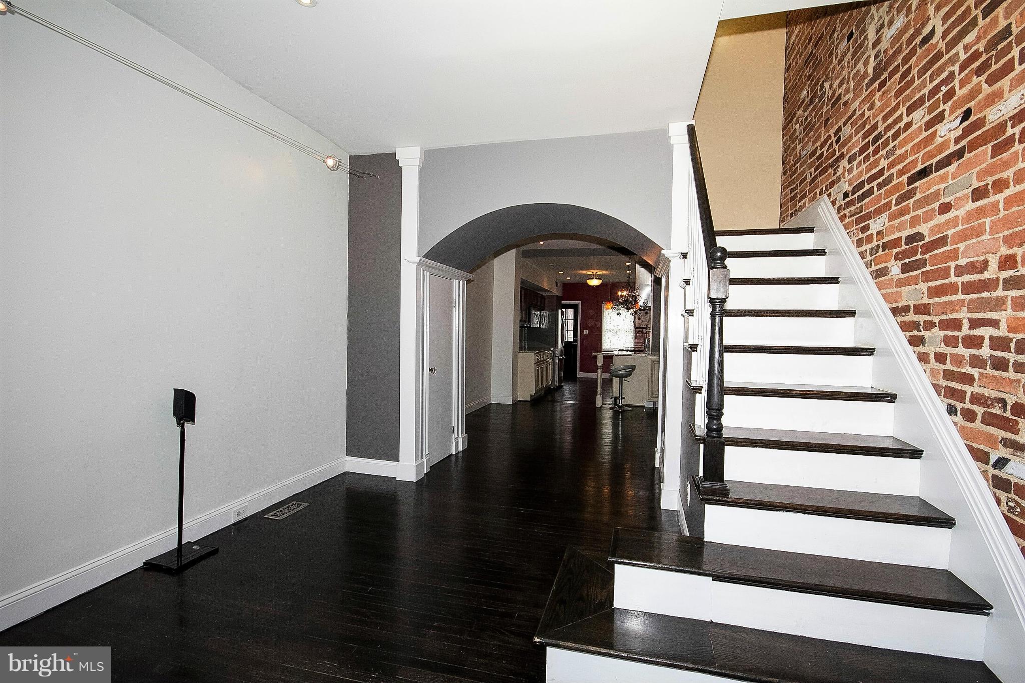 LITTLE ITALY - Residential Lease