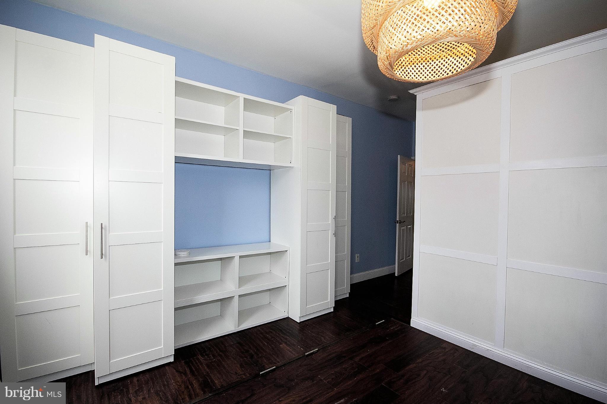 LITTLE ITALY - Residential Lease