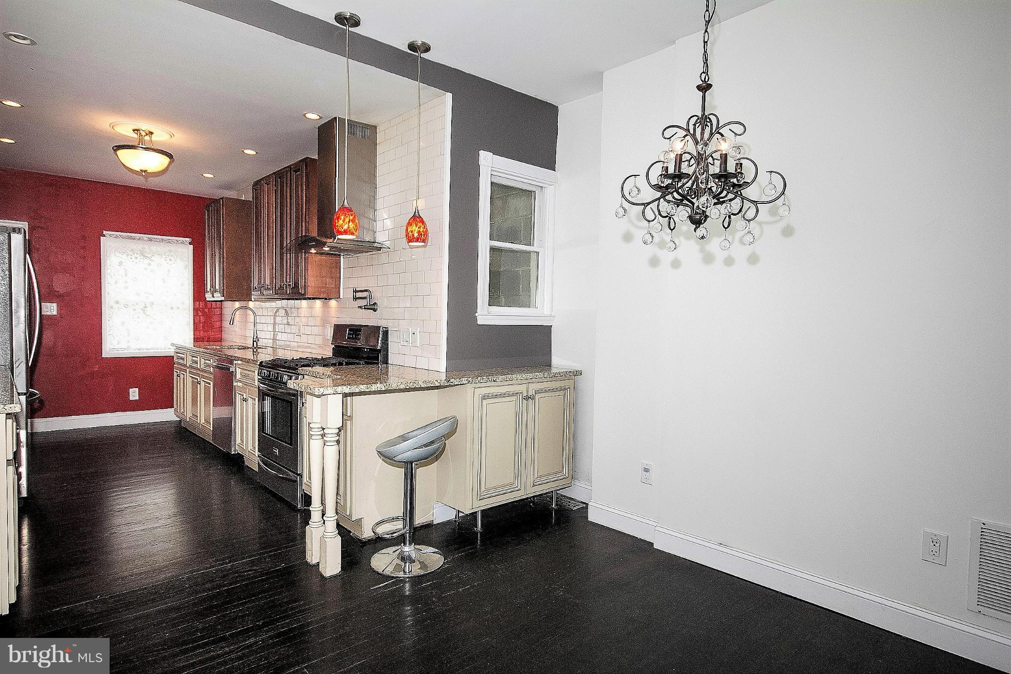 LITTLE ITALY - Residential Lease