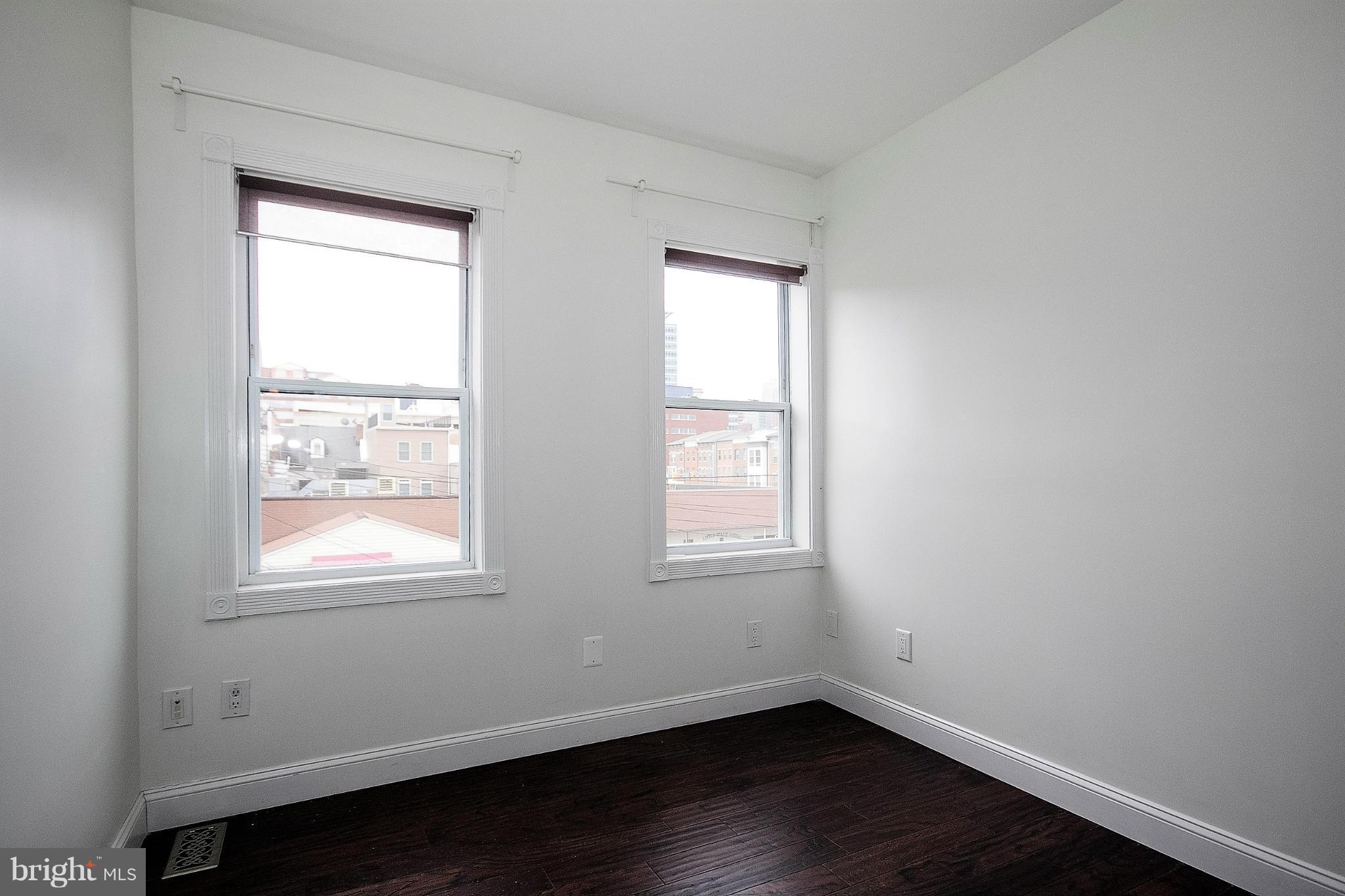 LITTLE ITALY - Residential Lease