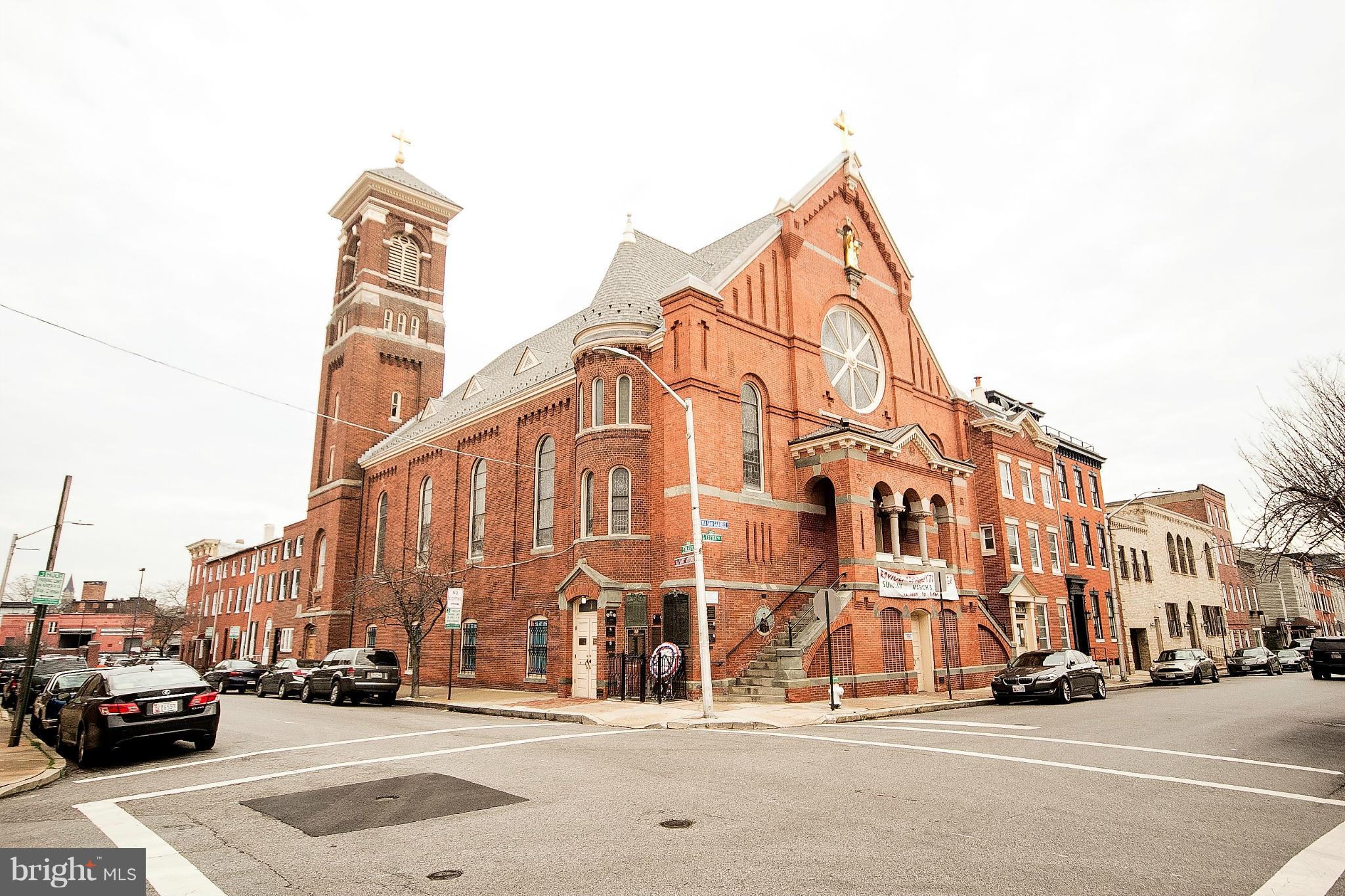 LITTLE ITALY - Residential Lease