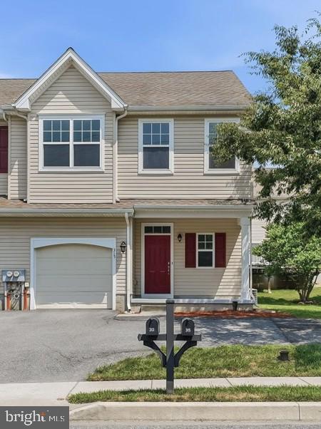 Townhouse For Sale - 315 E 3rd Street<br/> Chester County, AVONDALE, PA 19311