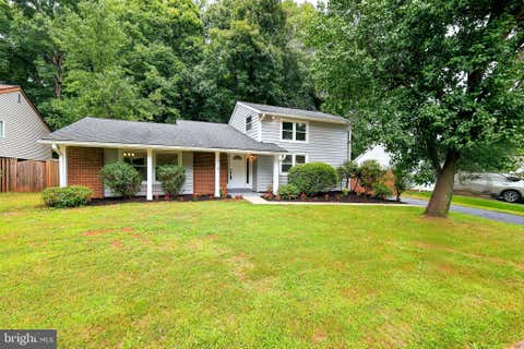 Photo of 316 Sugarland Run Drive, STERLING, VA 20164 (MLS # VALO2132430)