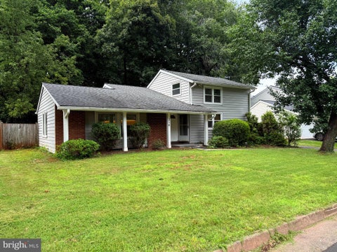 Photo of 316 Sugarland Run Drive, STERLING, VA 20164 (MLS # VALO2132430)