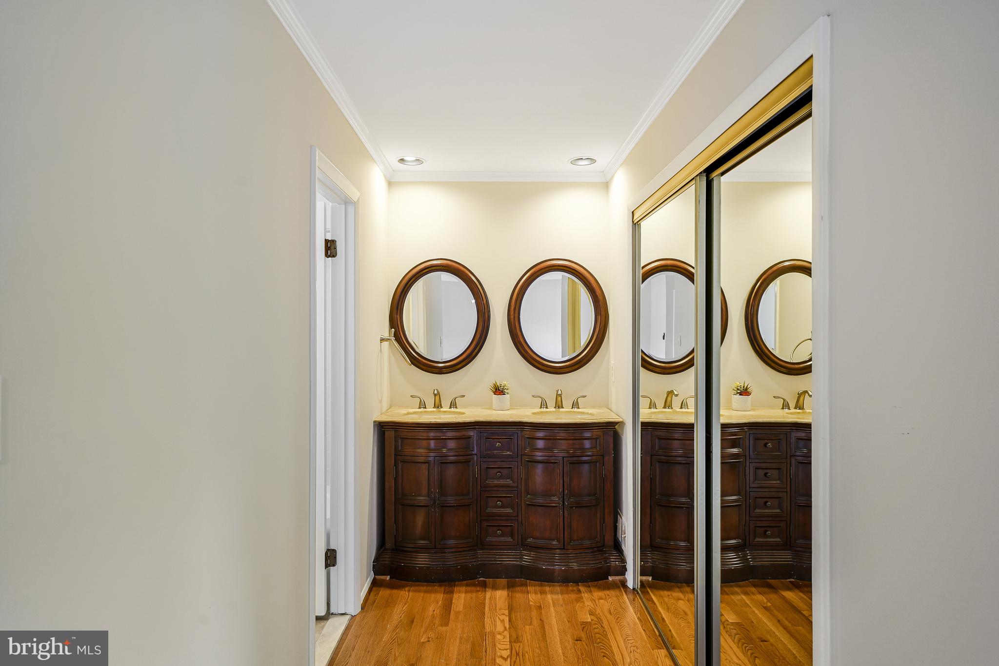 CROSSWOODS - Residential