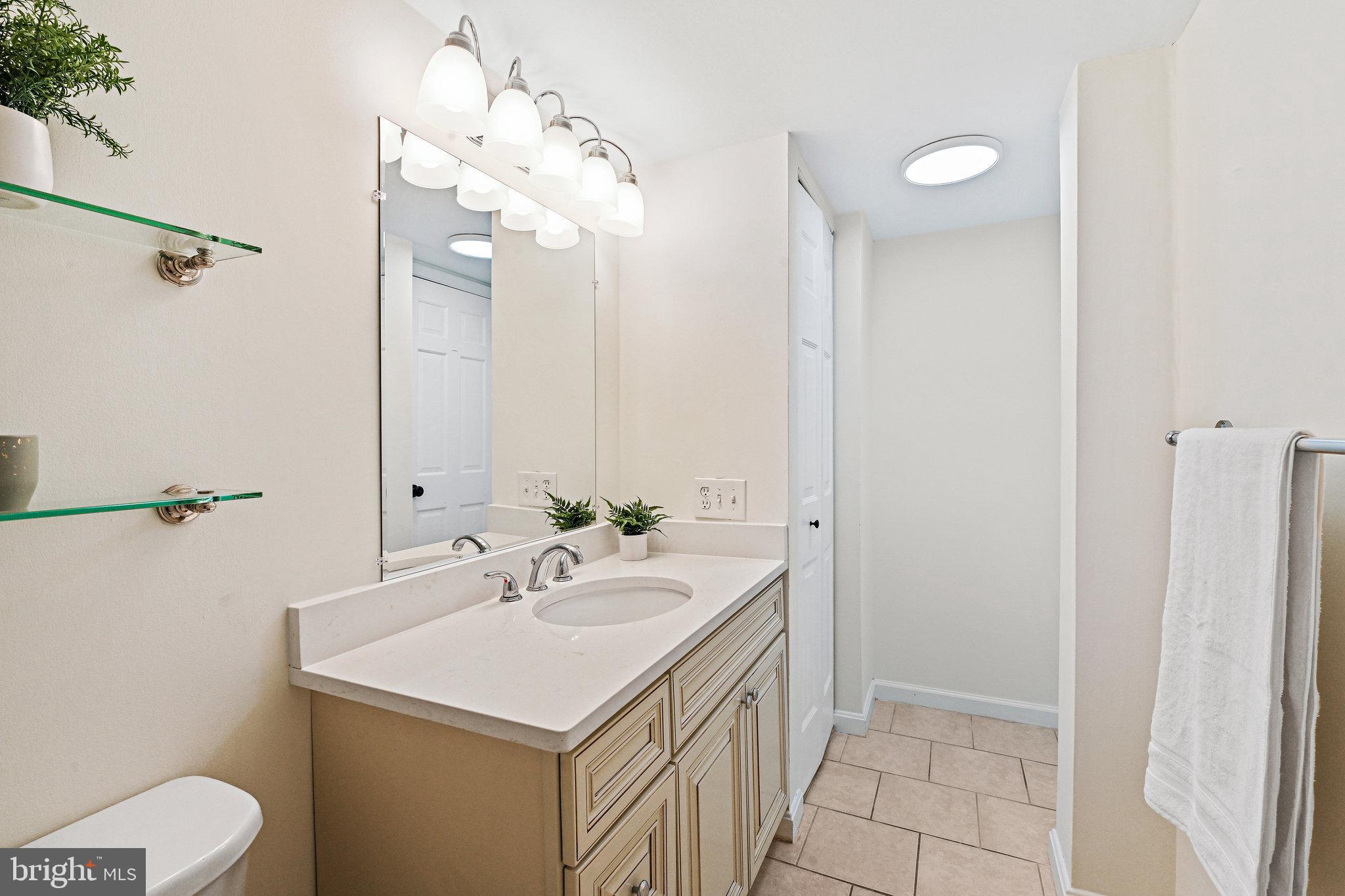 COLONIES AT MCLEAN - Residential