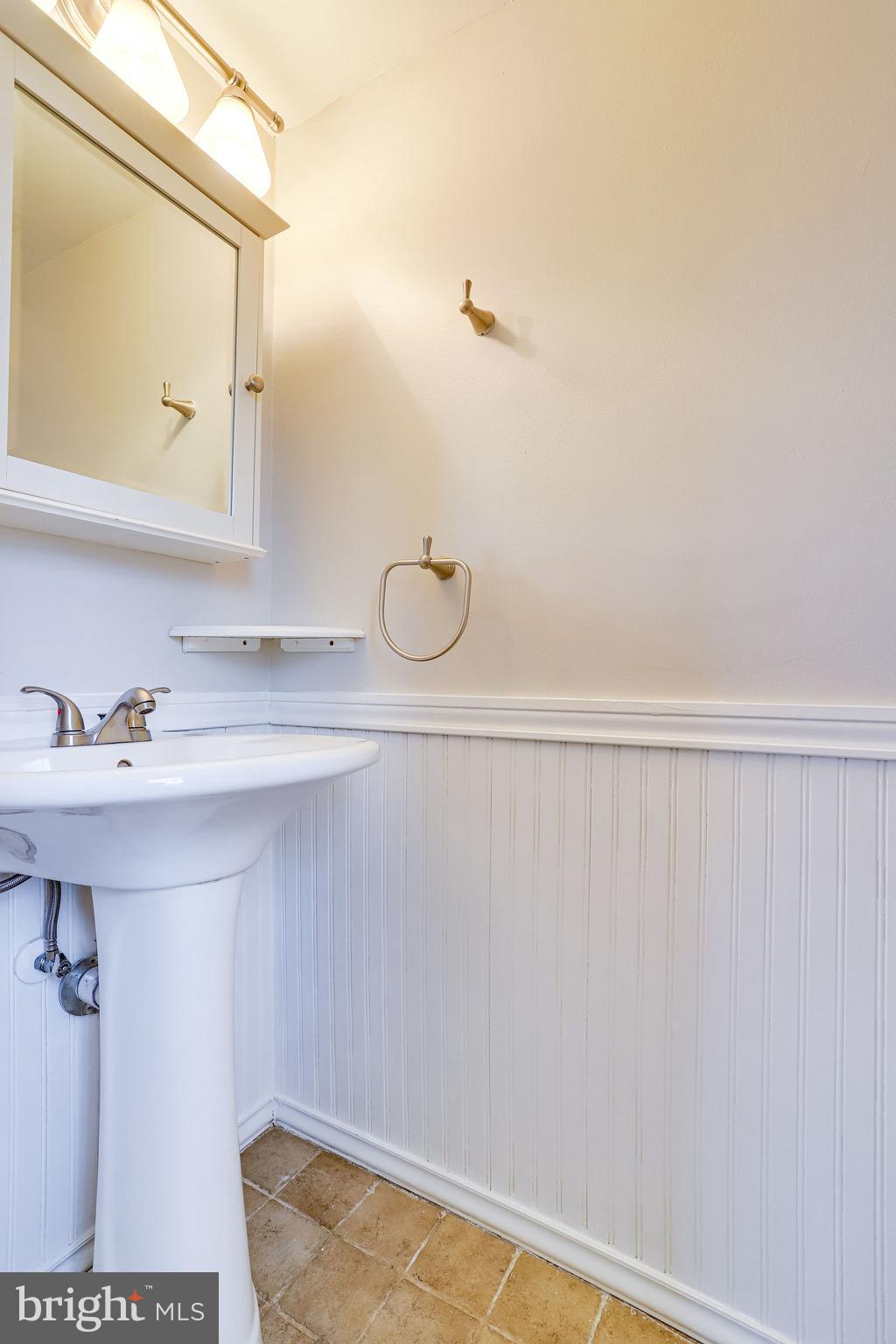 POTOWMACK CROSSING - Residential Lease