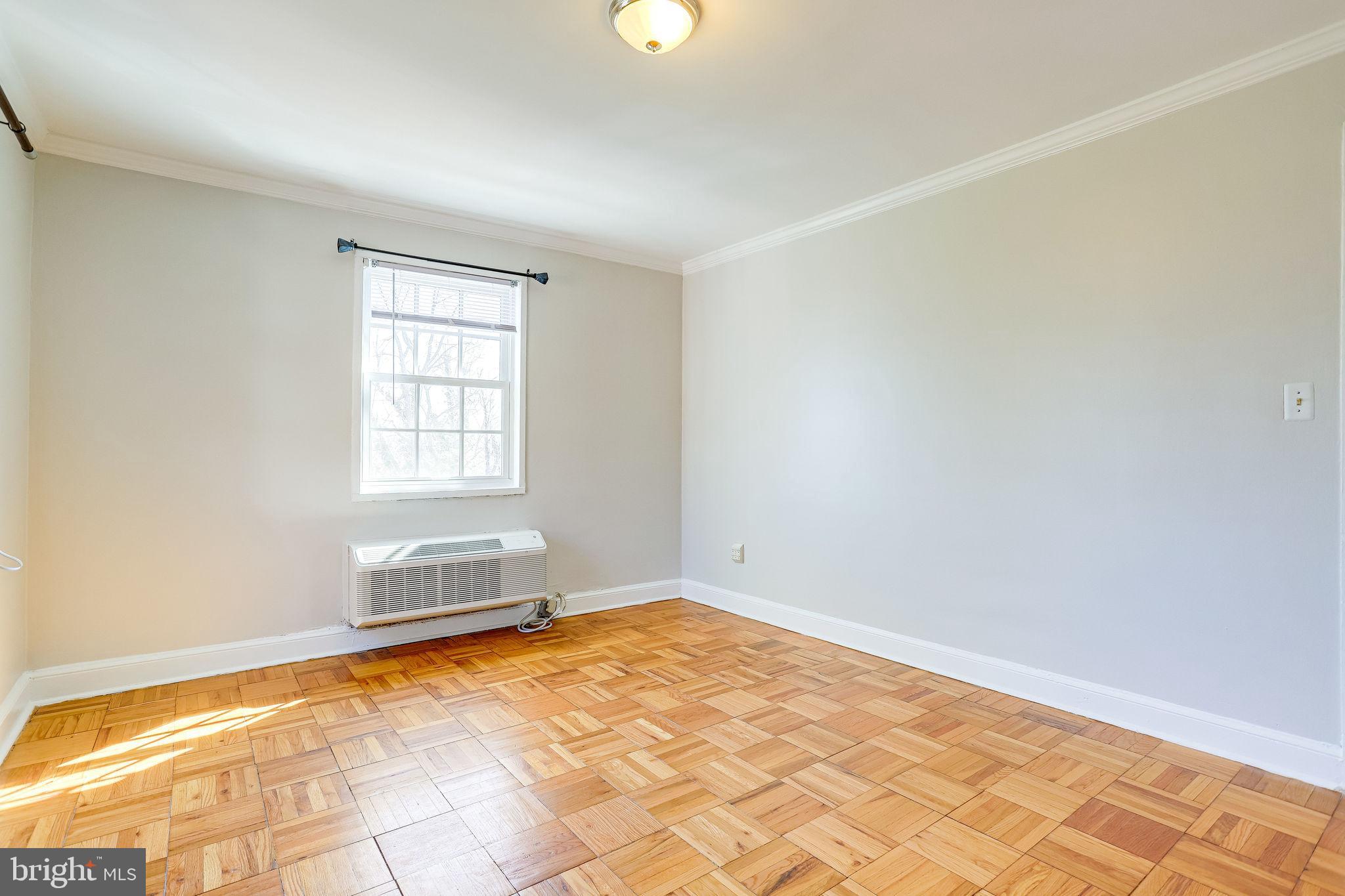 POTOWMACK CROSSING - Residential Lease