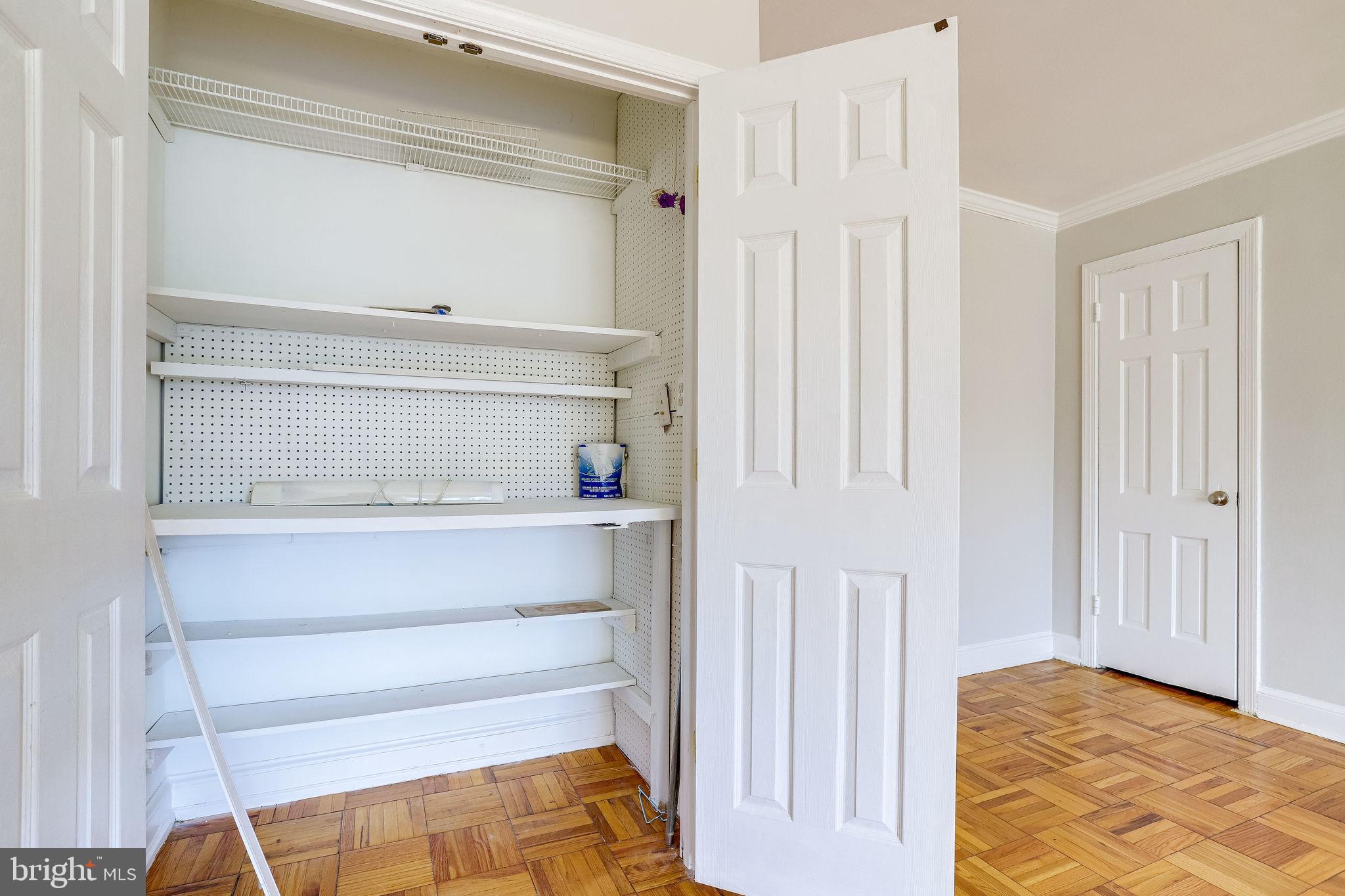 POTOWMACK CROSSING - Residential Lease