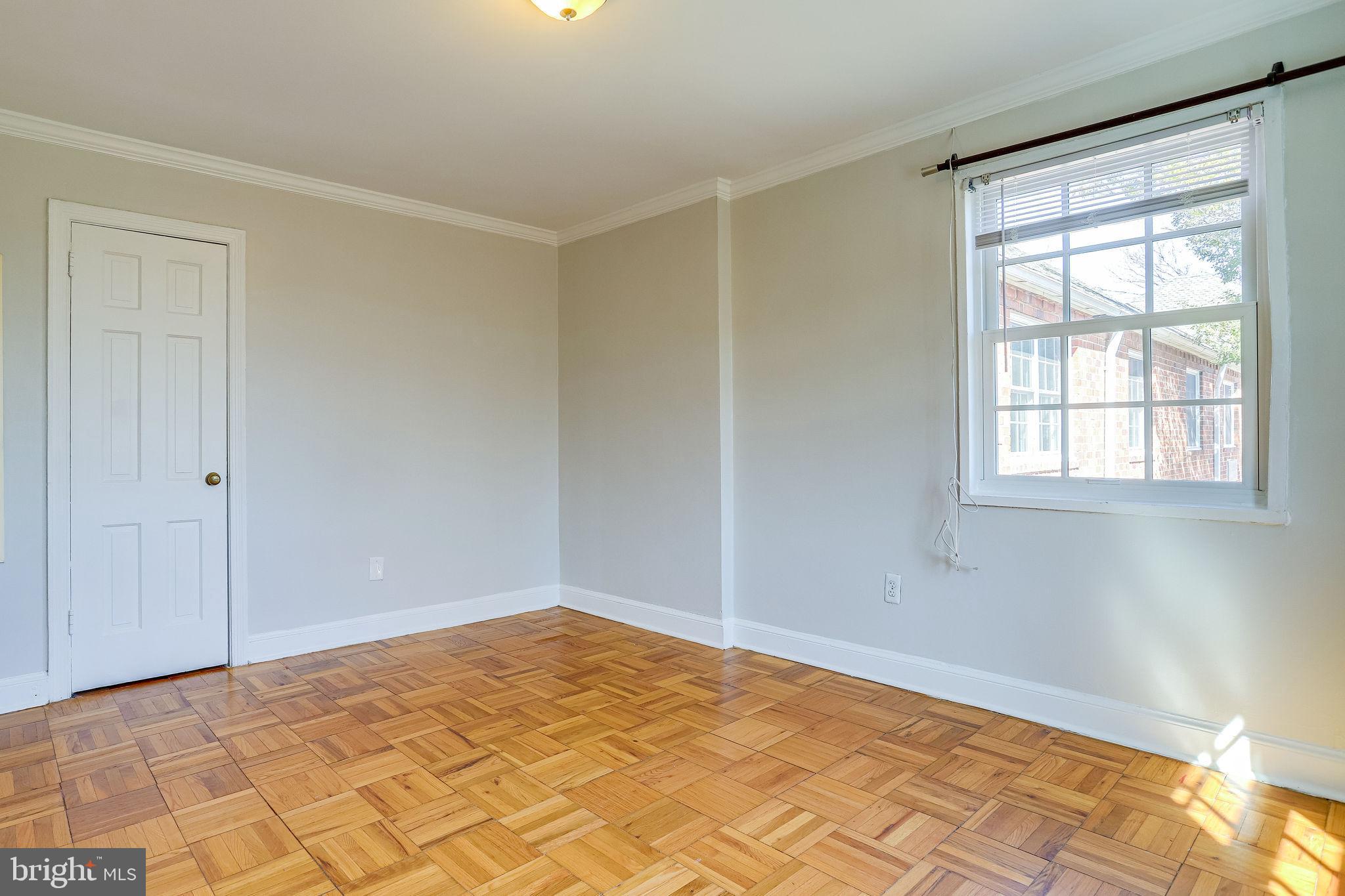 POTOWMACK CROSSING - Residential Lease