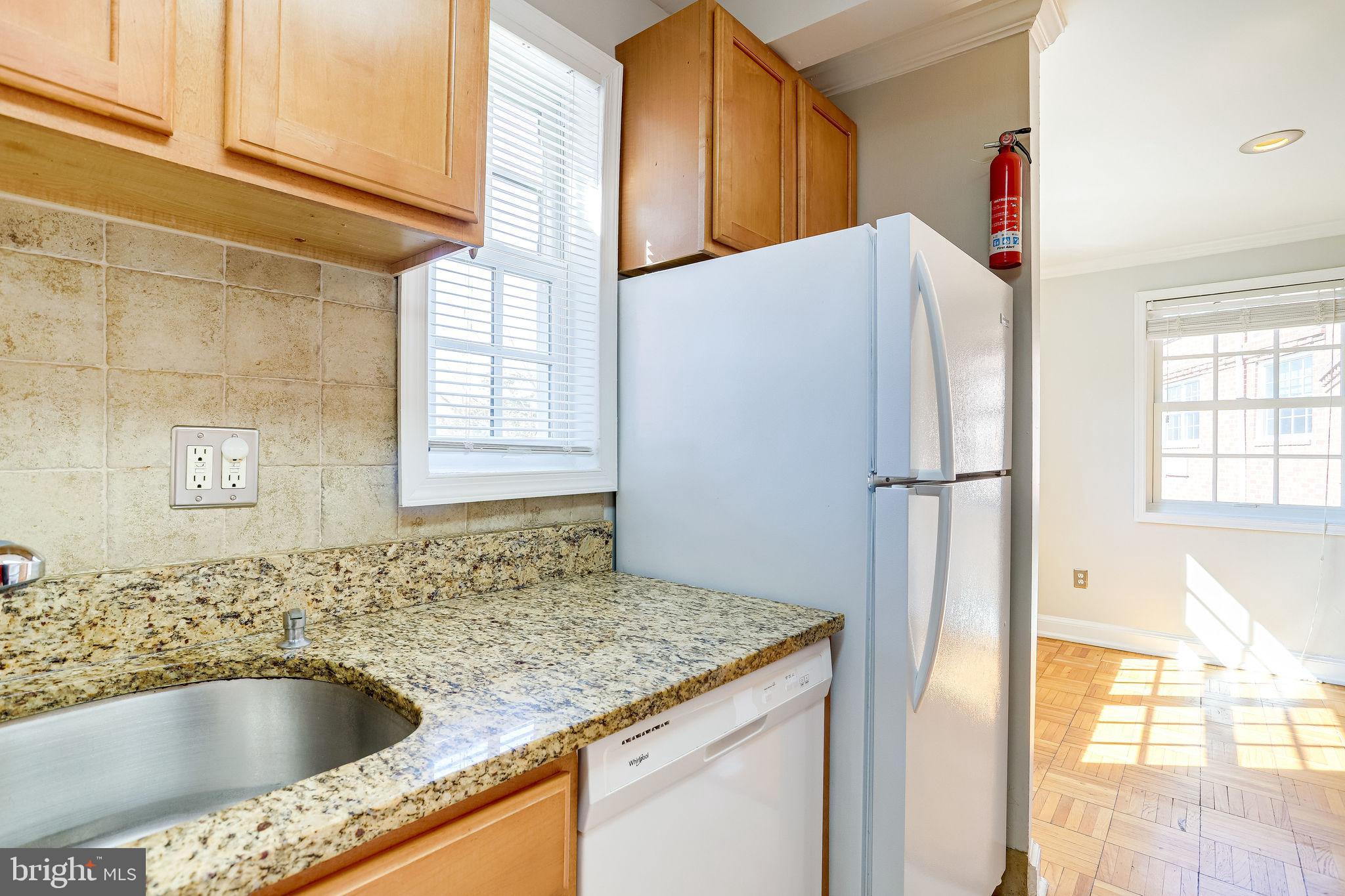 POTOWMACK CROSSING - Residential Lease