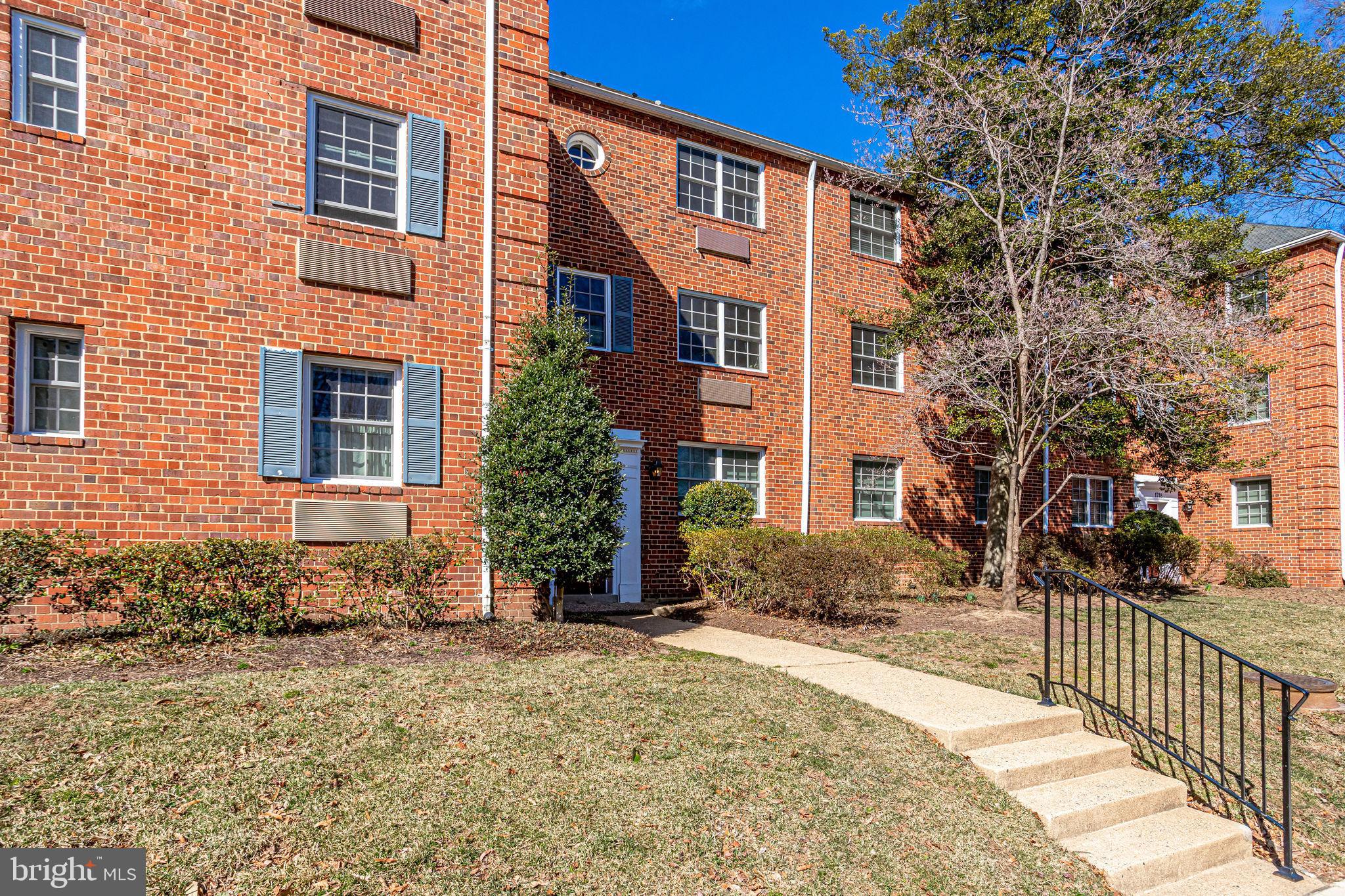 POTOWMACK CROSSING - Residential Lease